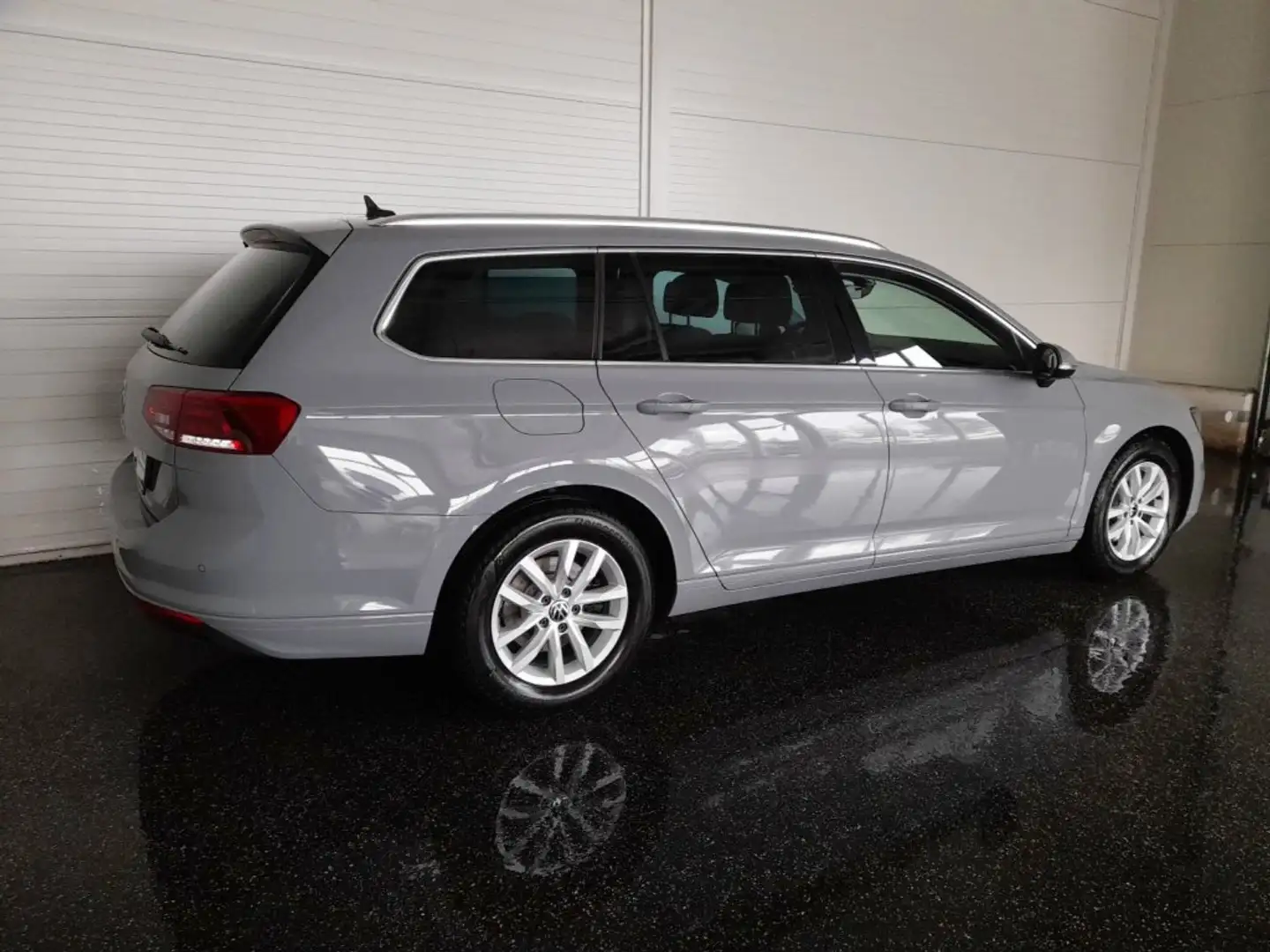 Volkswagen Passat Variant BUSINESS 2,0 TDI DSG Grau - 2
