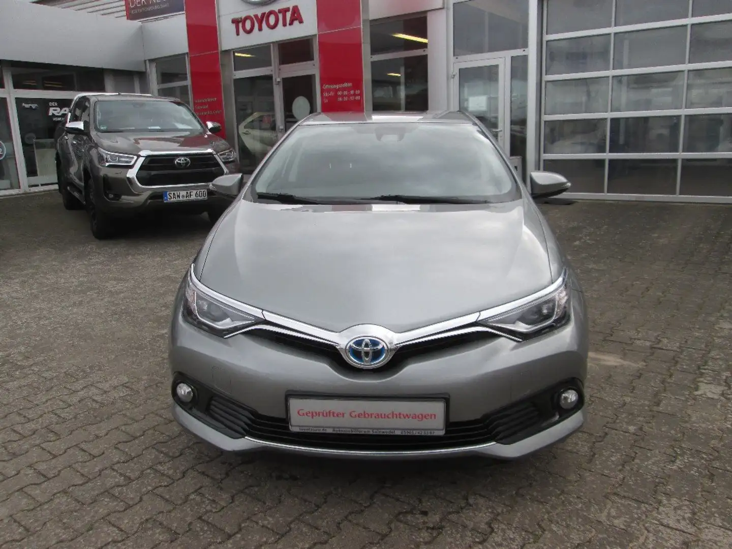 Toyota Auris 1.8 VVT-i Hybrid Automatik Edition-S Silber - 2