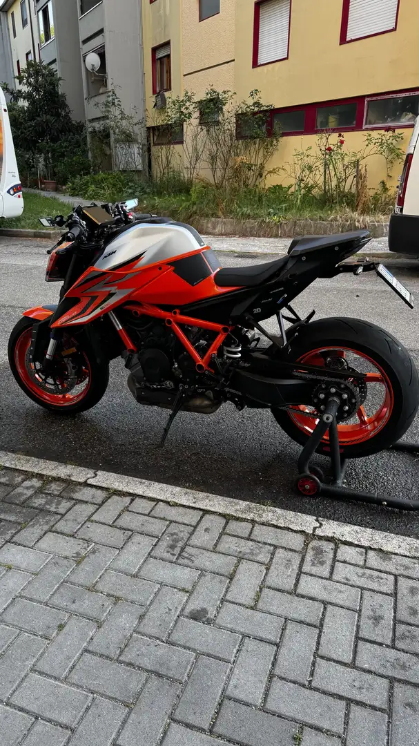 KTM 1290 Super Duke R EVO - 2