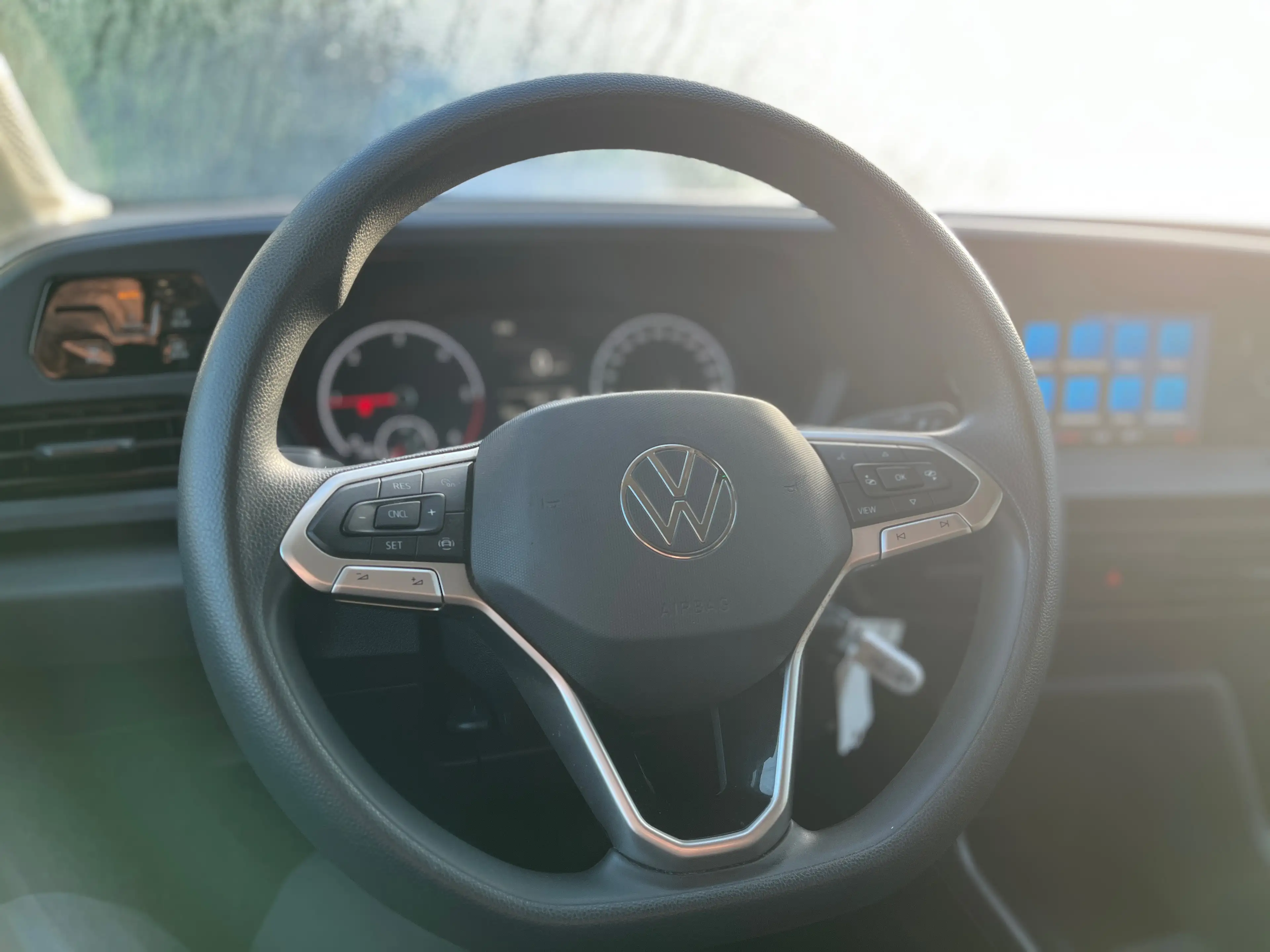 Volkswagen Caddy Caddy 2.0 TDi — photo 5