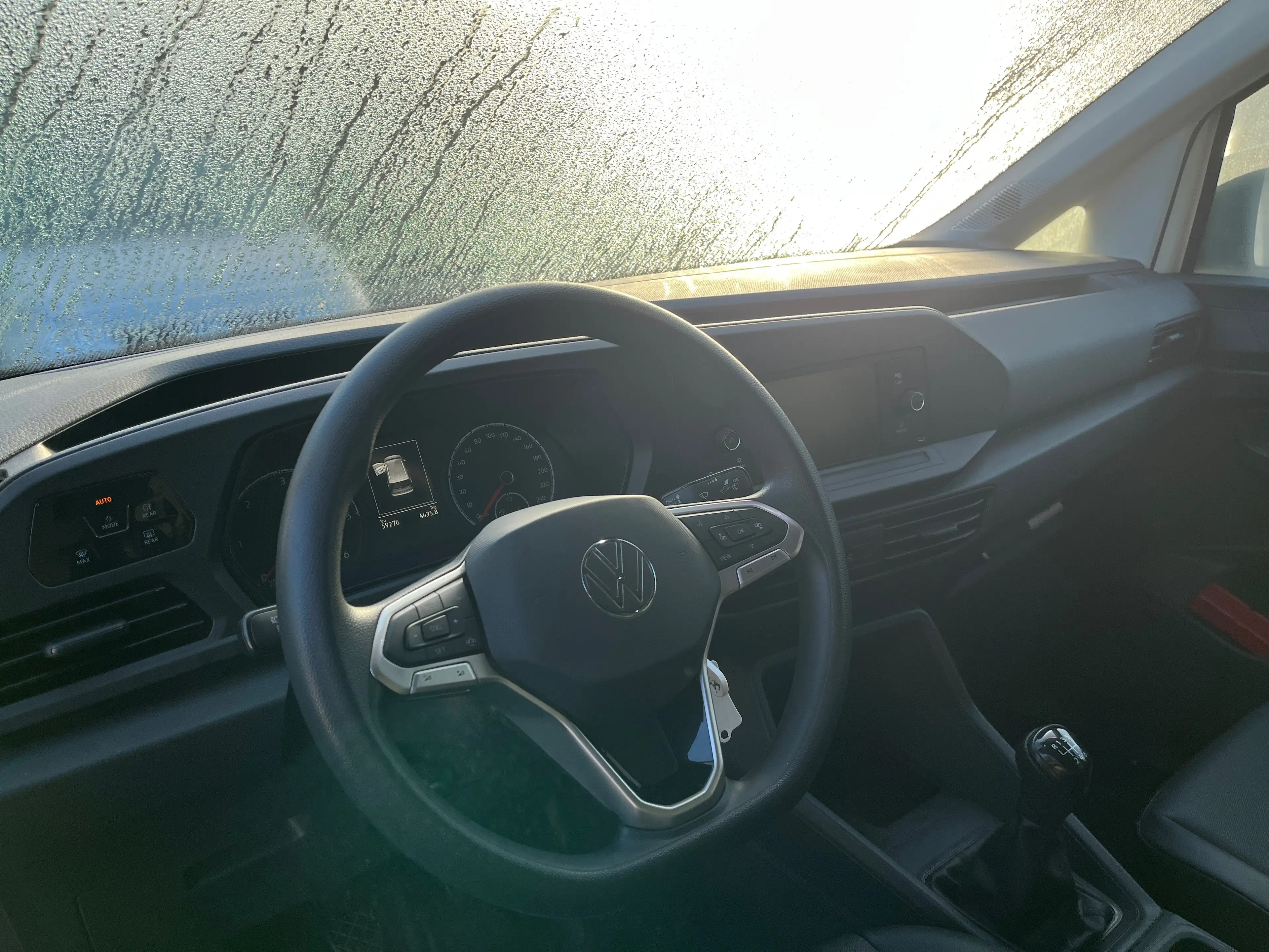 Volkswagen Caddy Caddy 2.0 TDi — photo 10