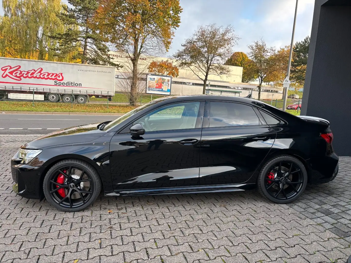 Audi RS3 LIMO 2.5 TFSI Quattro KAMERA SONOS LEDER SHZ Schwarz - 2