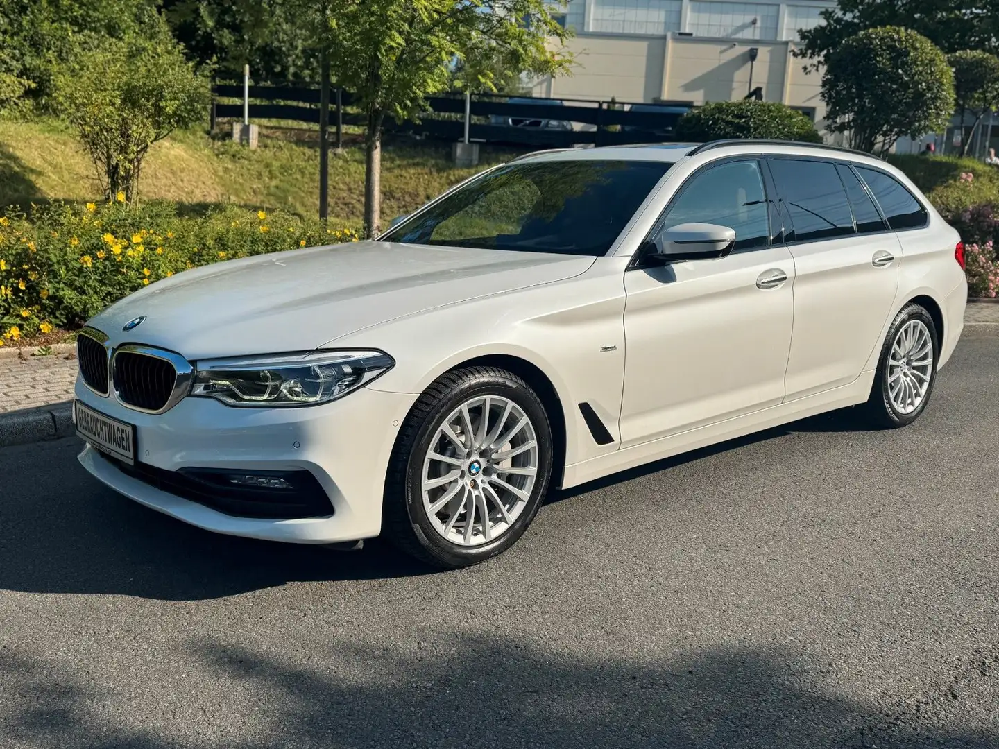 BMW 530 d xDrive Touring  mit TOP AUSSTATTUNG Blanco - 1