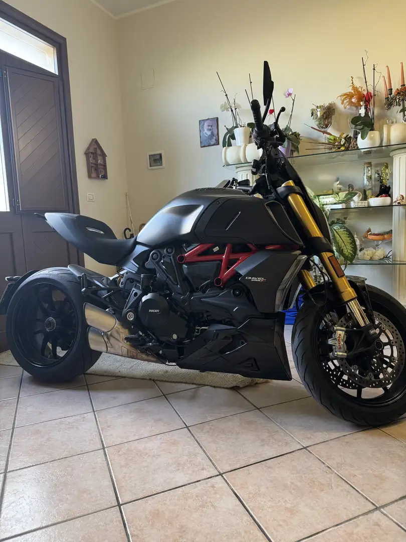 Ducati Diavel 1260 S total black Nero - 1