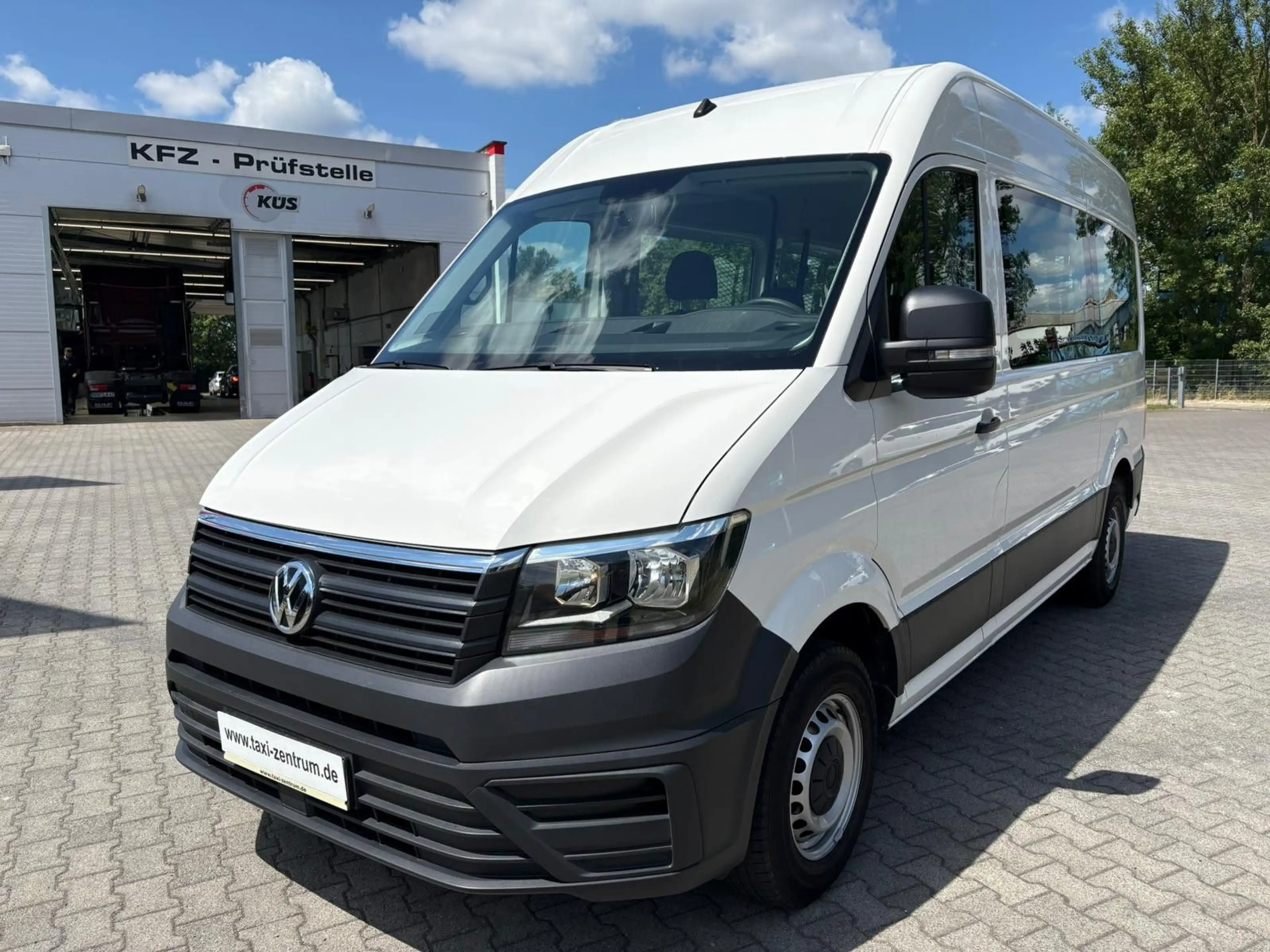 Volkswagen Crafter mittellang Hochdach LIFT BTW Trittstufe — photo 2