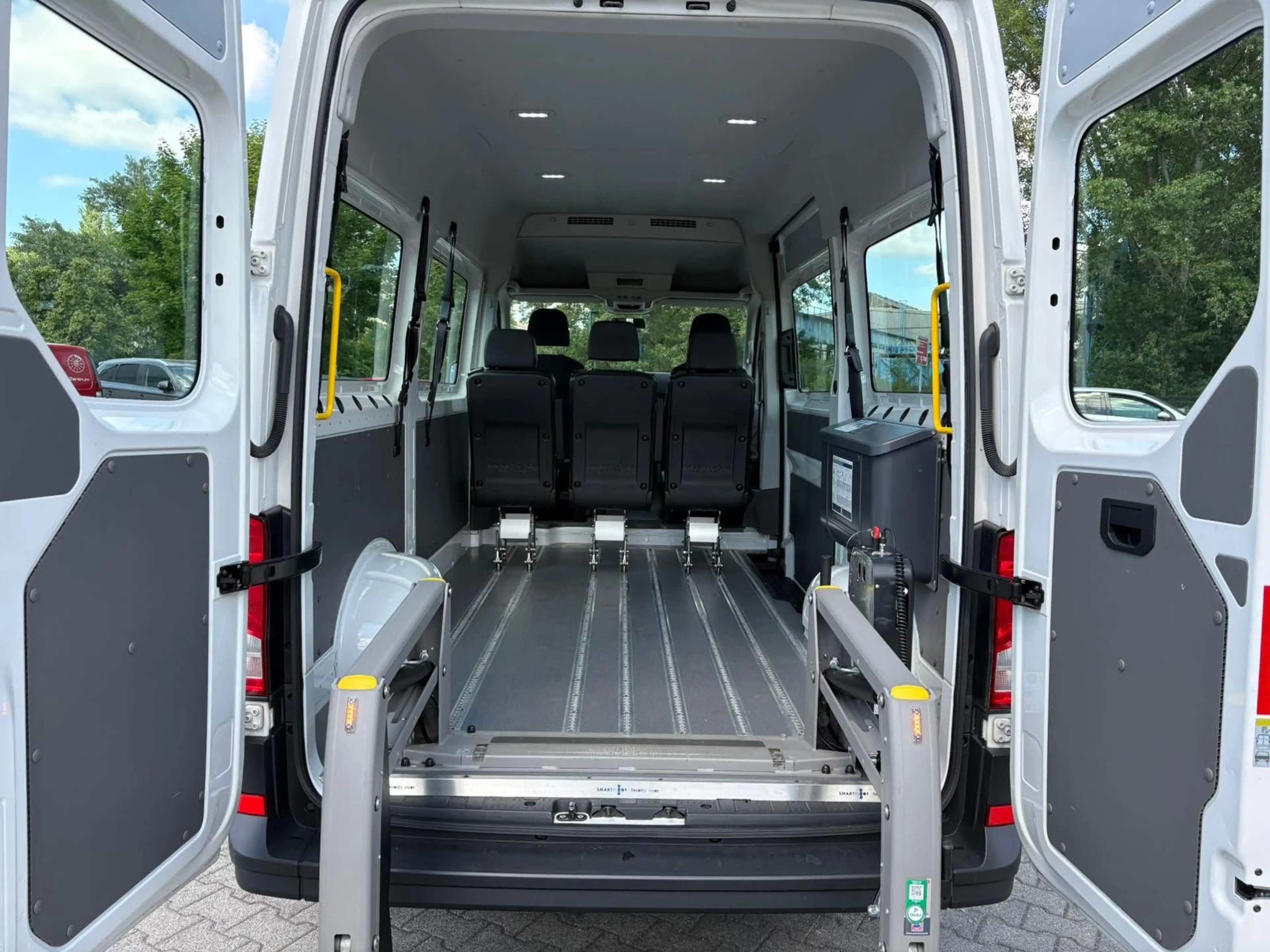 Volkswagen Crafter mittellang Hochdach LIFT BTW Trittstufe — photo 14