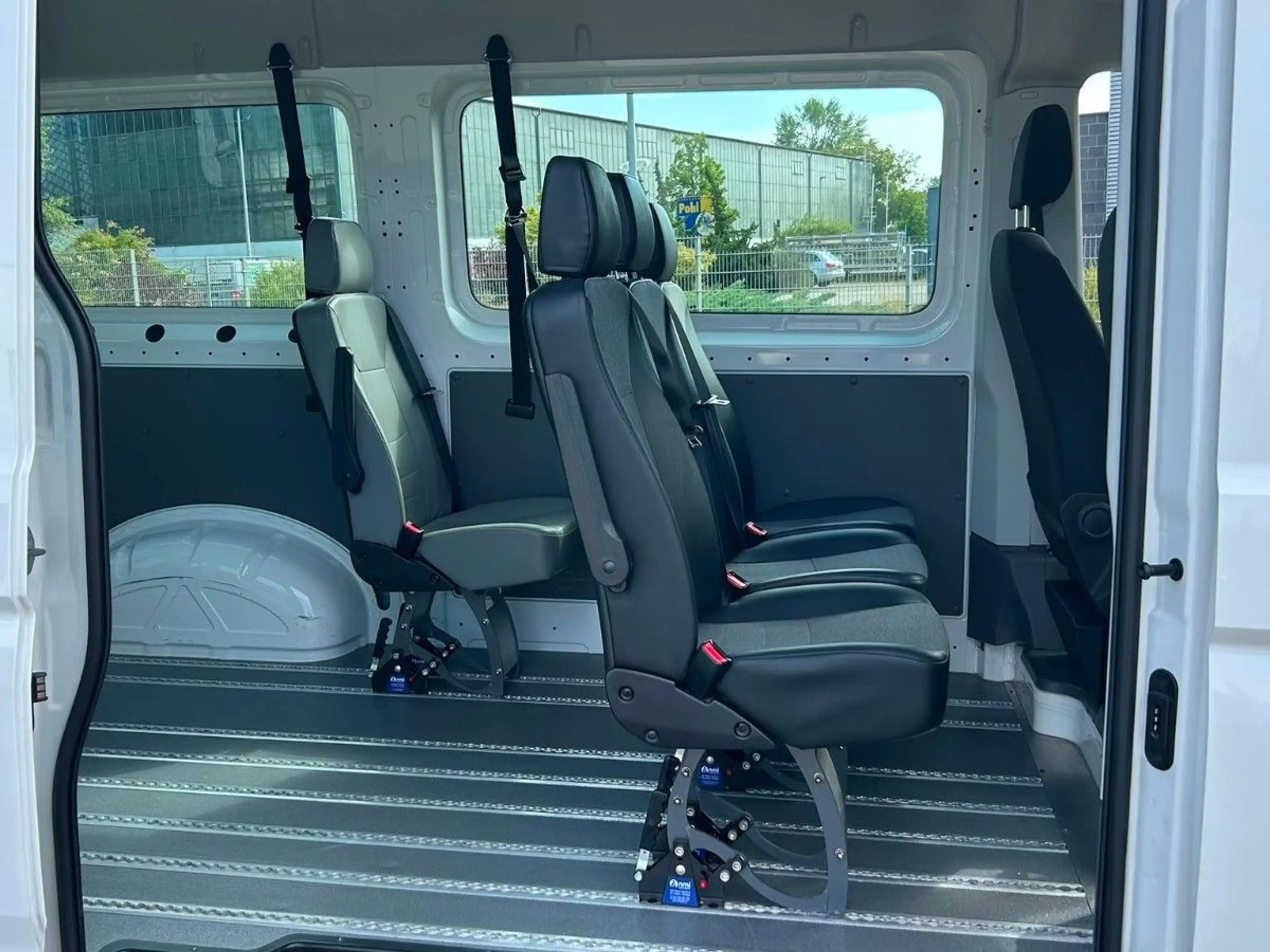 Volkswagen Crafter mittellang Hochdach LIFT BTW Trittstufe — photo 7