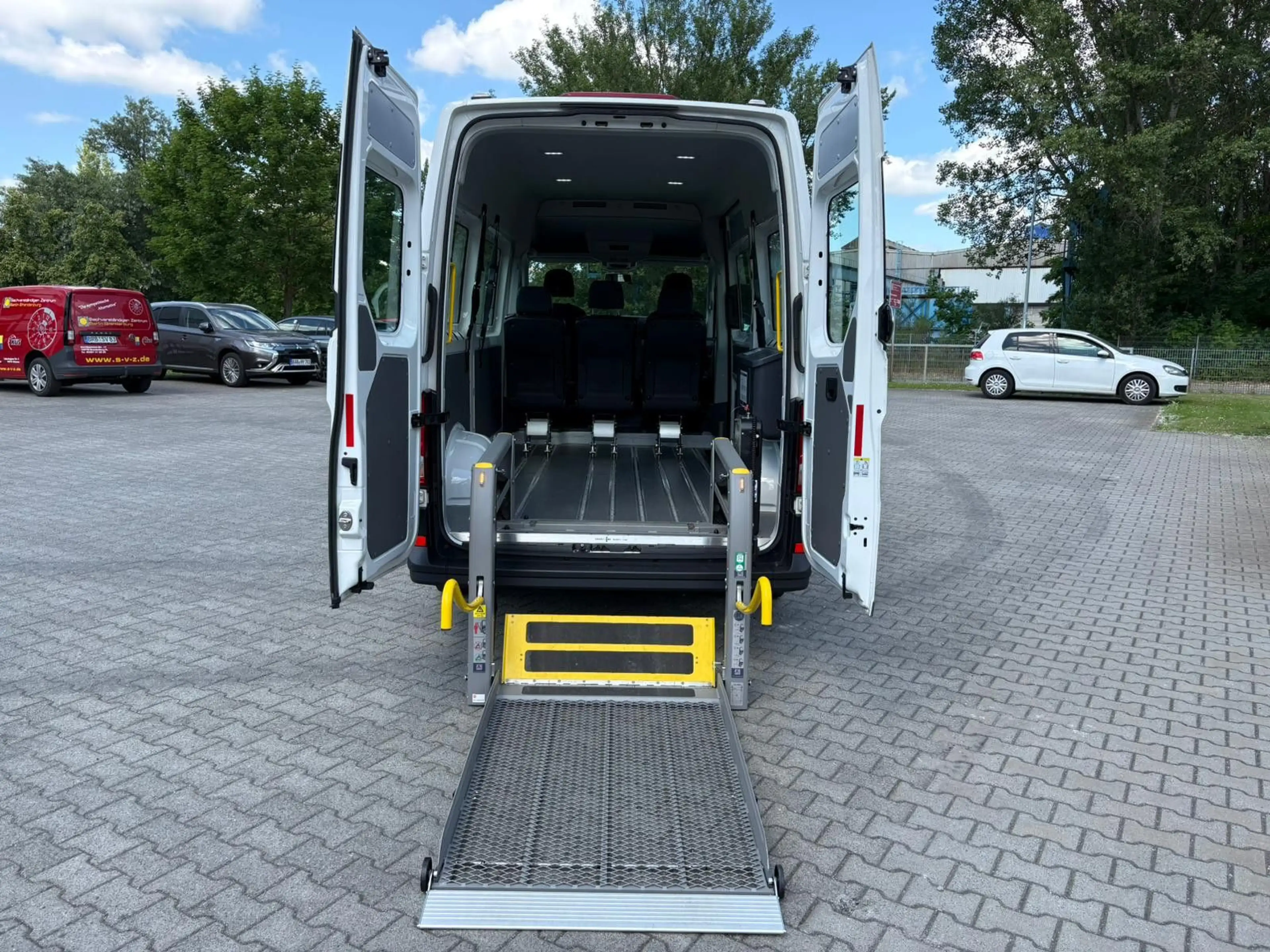 Volkswagen Crafter mittellang Hochdach LIFT BTW Trittstufe — photo 13