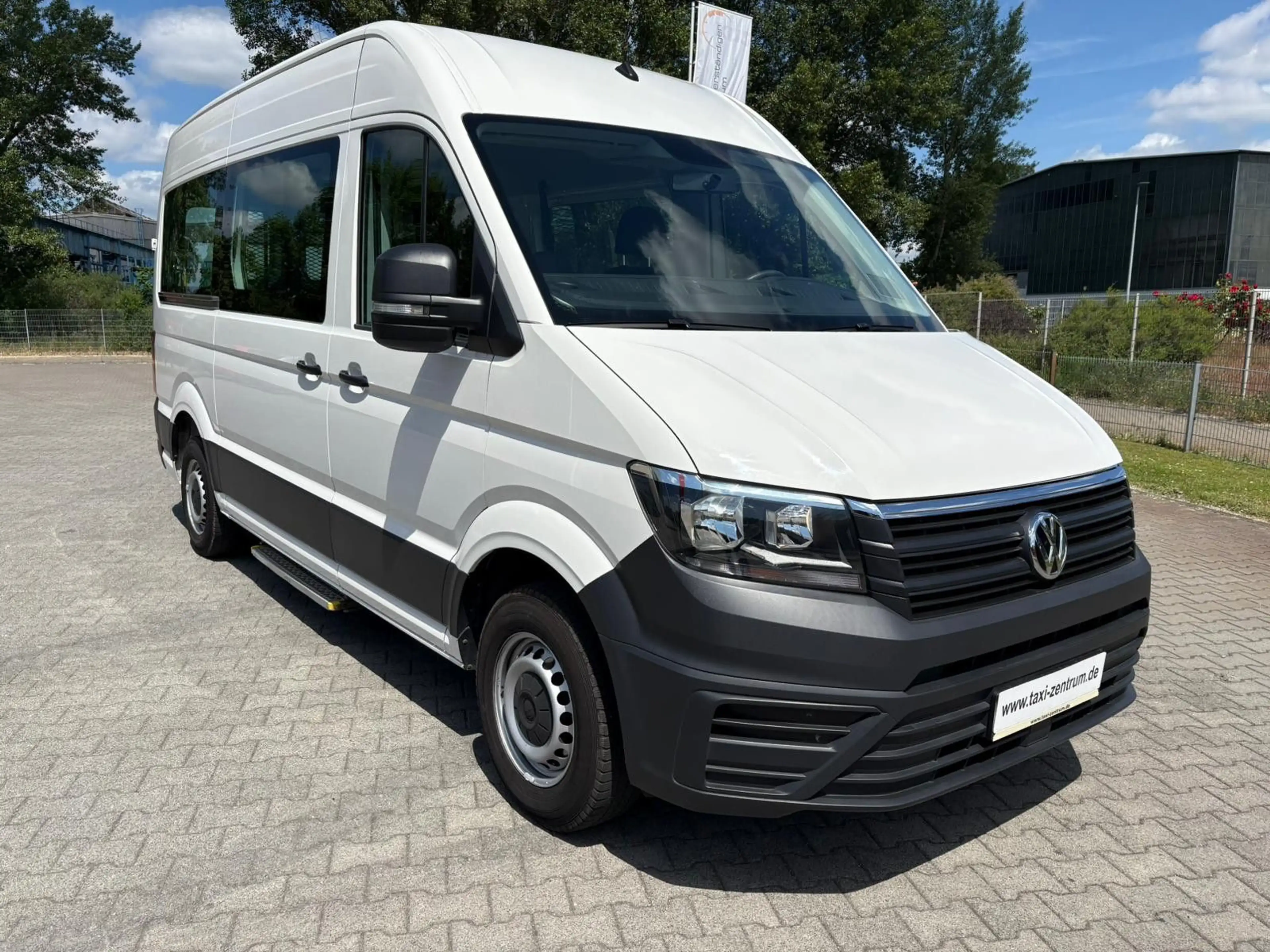 Volkswagen Crafter mittellang Hochdach LIFT BTW Trittstufe — photo 3