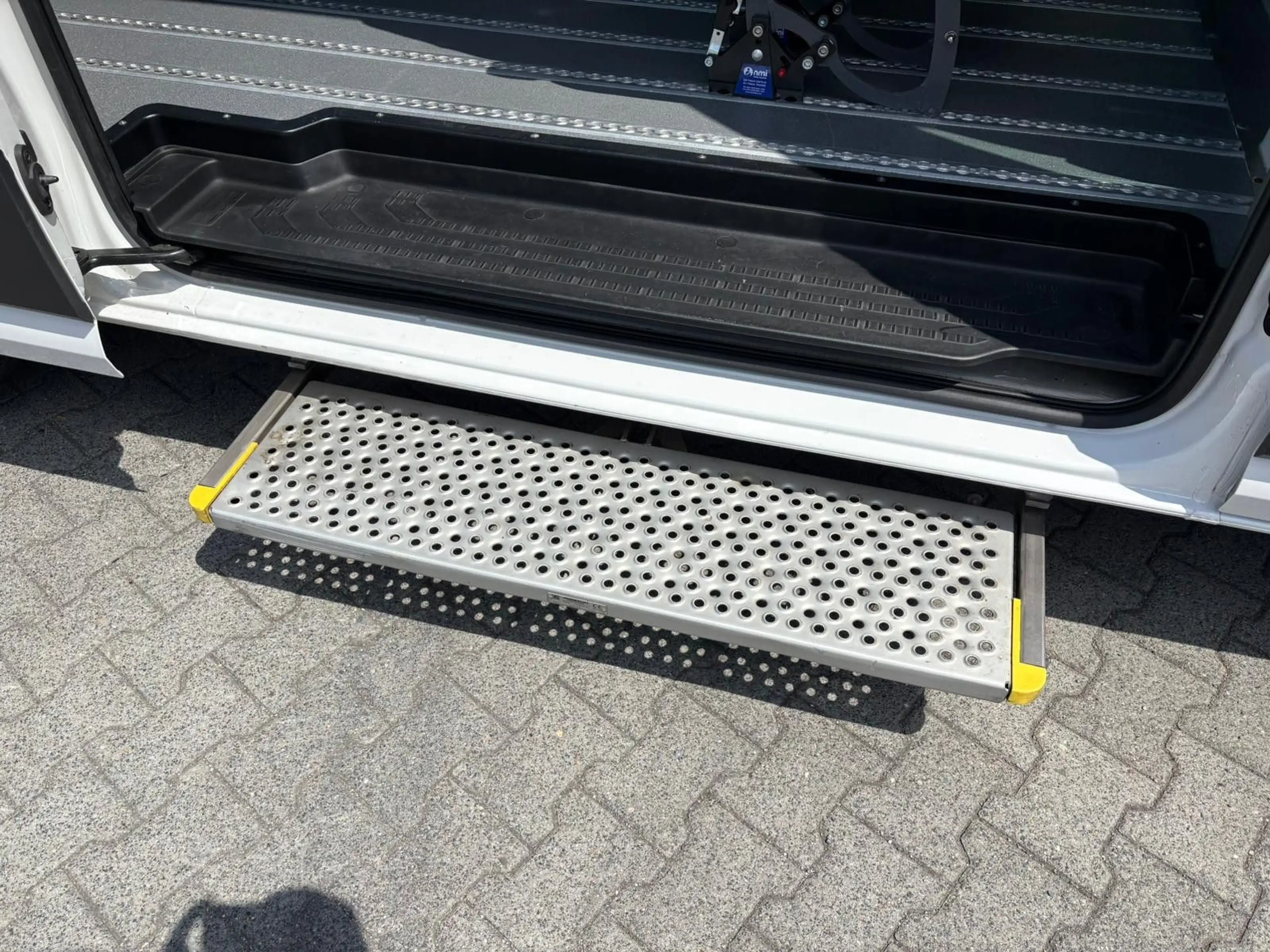 Volkswagen Crafter mittellang Hochdach LIFT BTW Trittstufe — photo 6