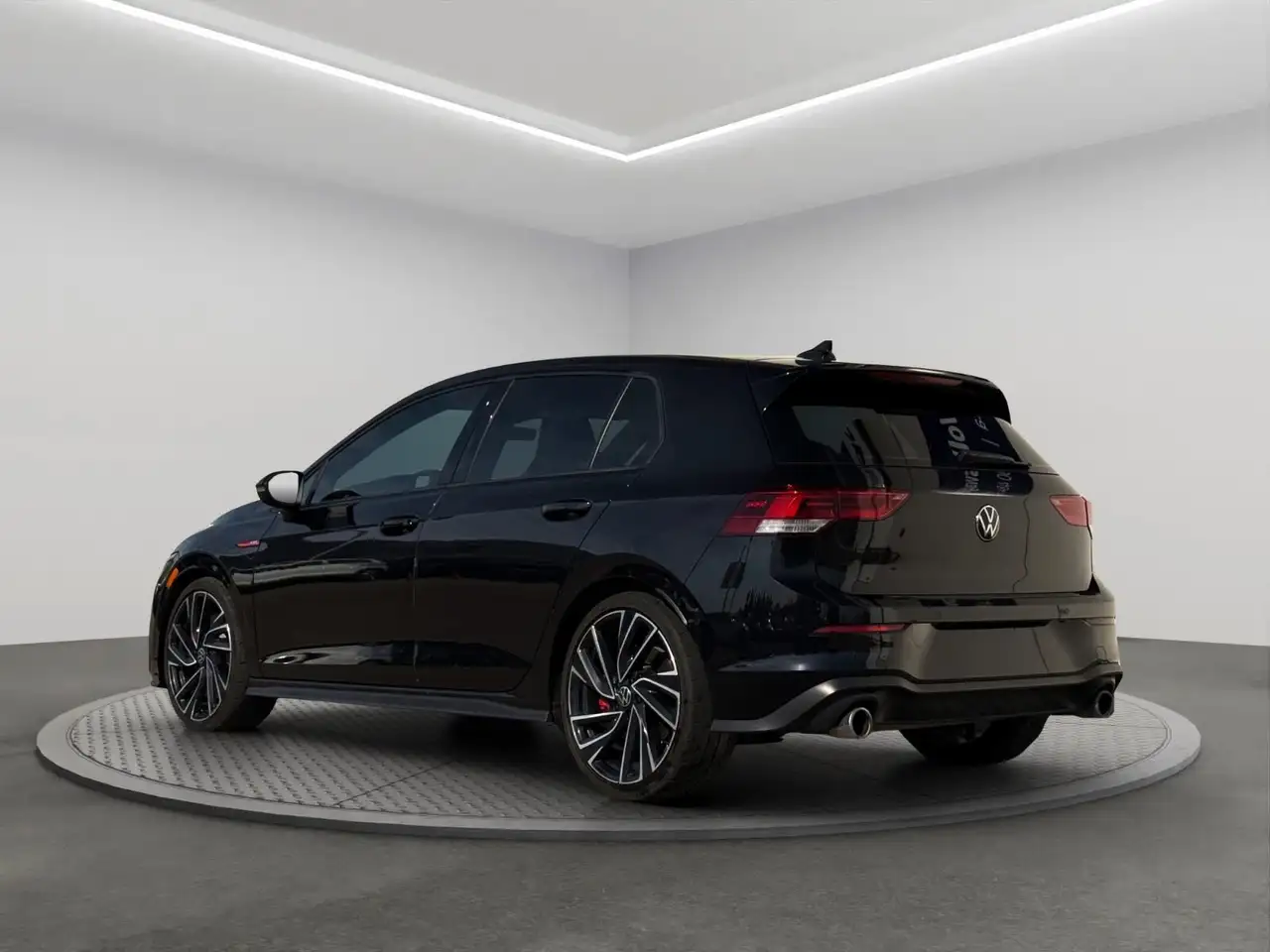 Volkswagen Golf GTI снимка Volkswagen Golf GTI