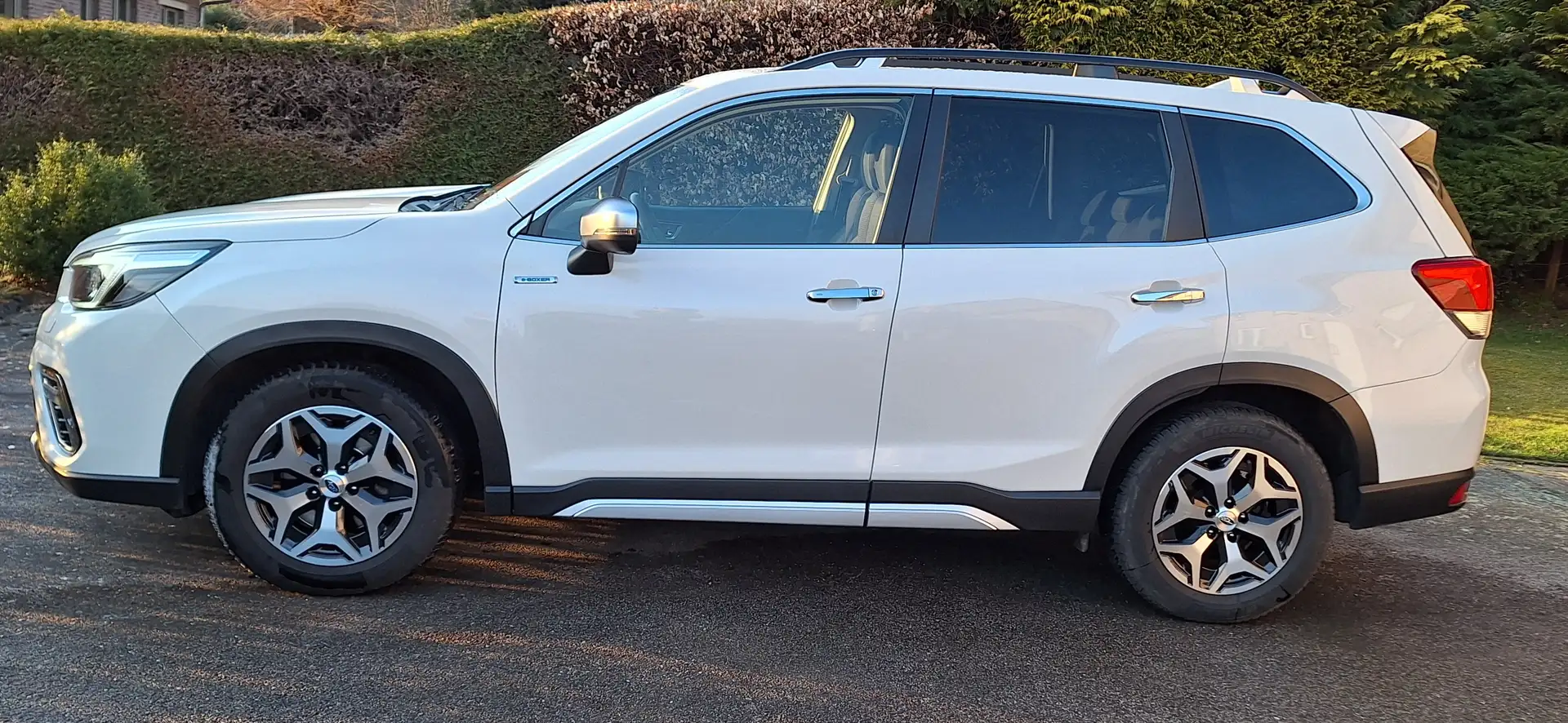 Subaru Forester 2.0i-S e-Boxer Luxury Alb - 1