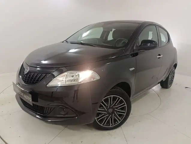 Lancia Ypsilon 1.0 firefly hybrid Gold Plus s&s 70cv 5p.ti