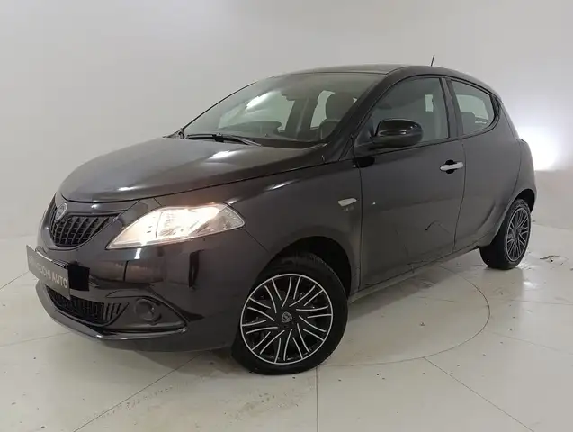 Lancia Ypsilon 1.0 firefly hybrid Gold Plus s&s 70cv 5p.ti