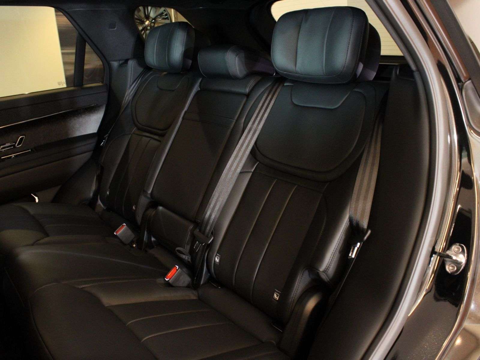 2026 Land Rover Range Rover Sport CALL 403-910-7881 OR TEXT 587-355-2339 FOR IMMEDIA thumb 22