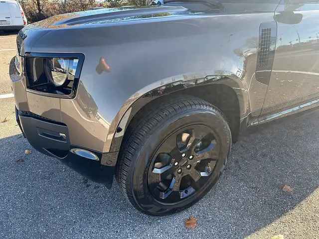 Land Rover Defender 110 D250 AWD X-Dynamic SE Aut. MY26 Ansicht 6