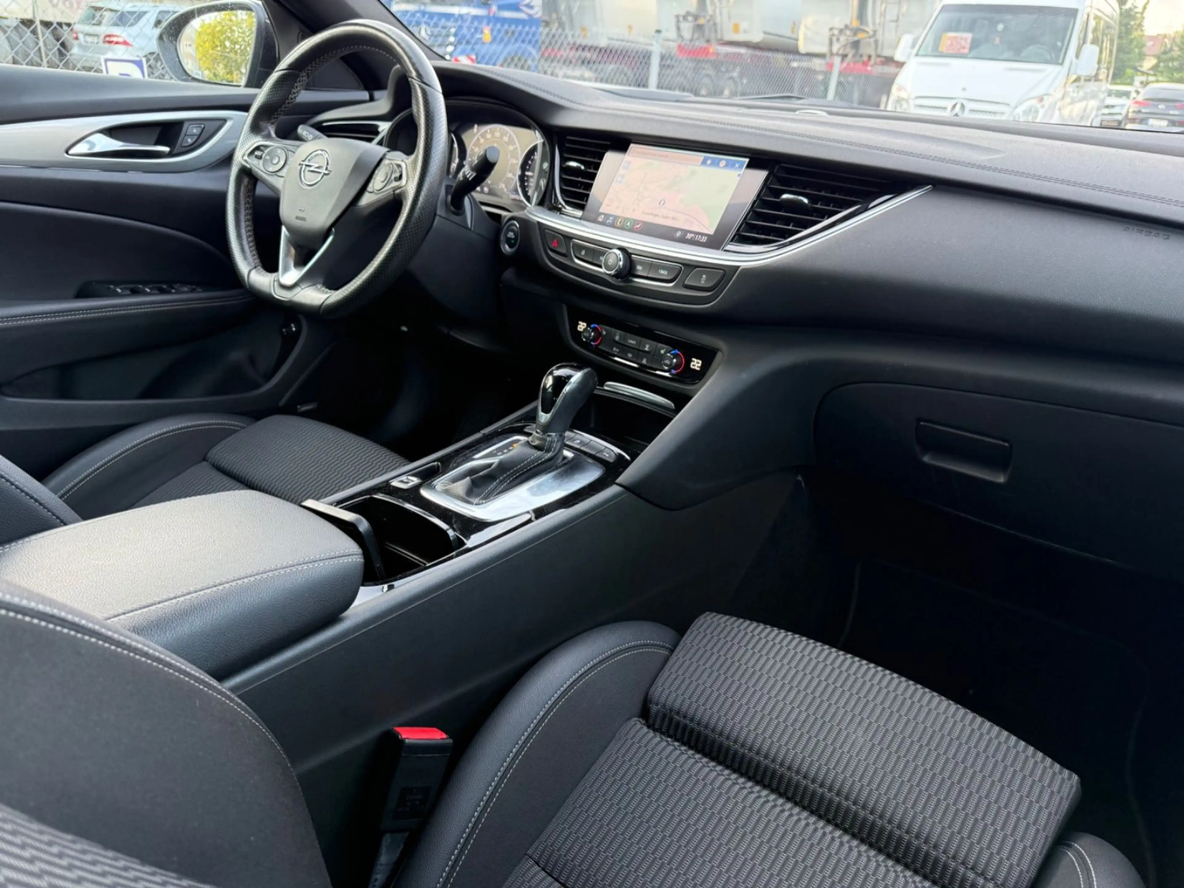 Opel Insignia B Sports Tourer Elegance — photo 14