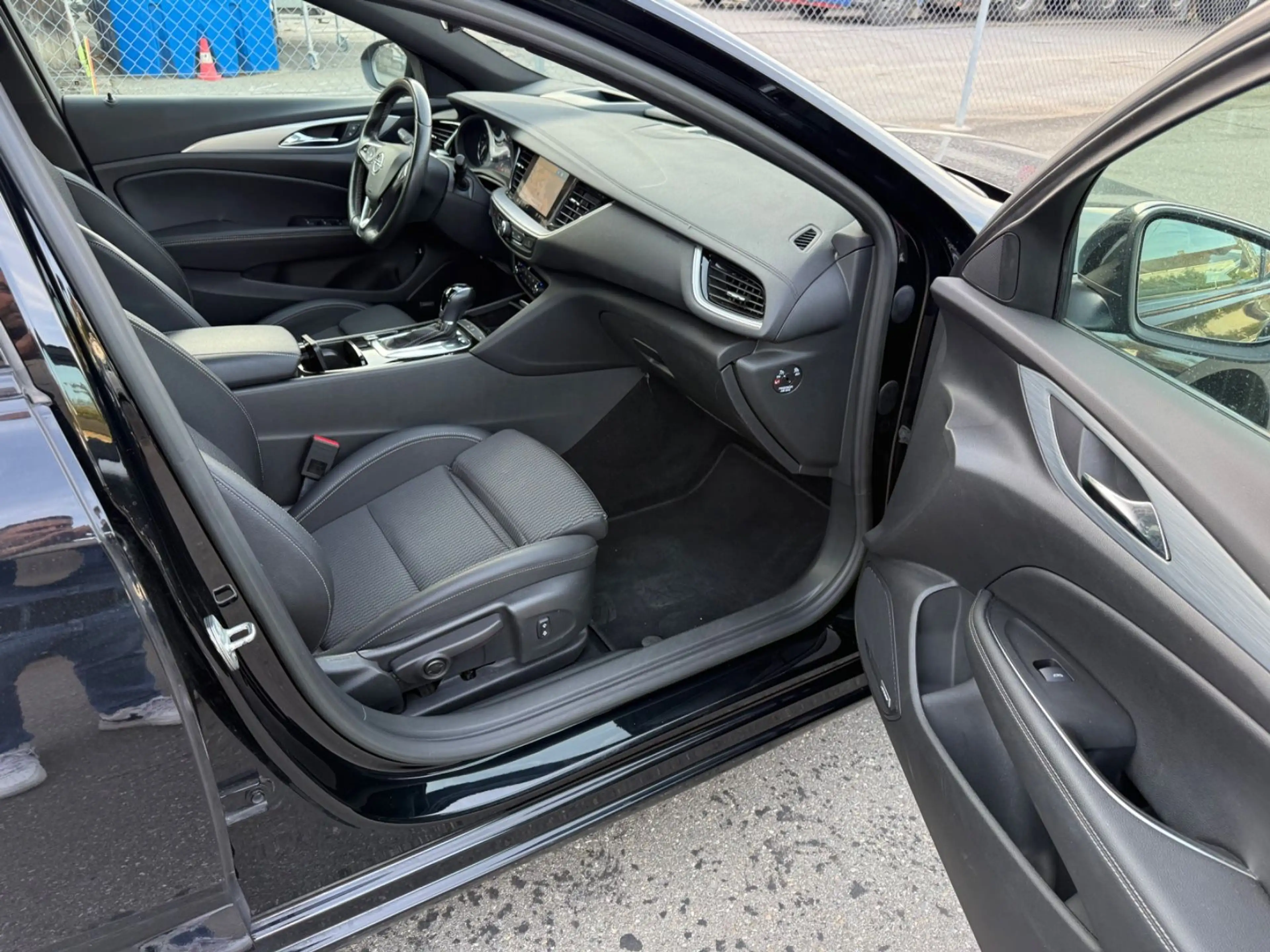 Opel Insignia B Sports Tourer Elegance — photo 12