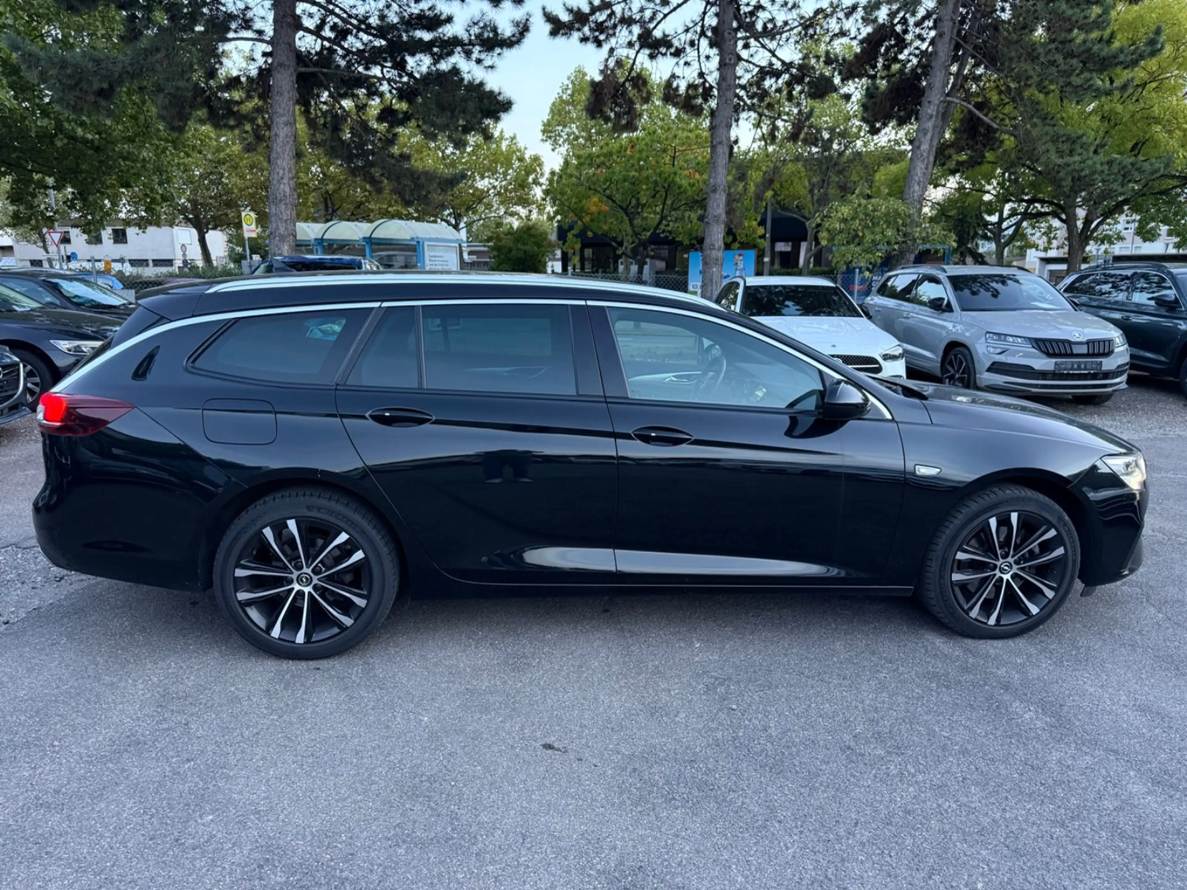 Opel Insignia B Sports Tourer Elegance — photo 3