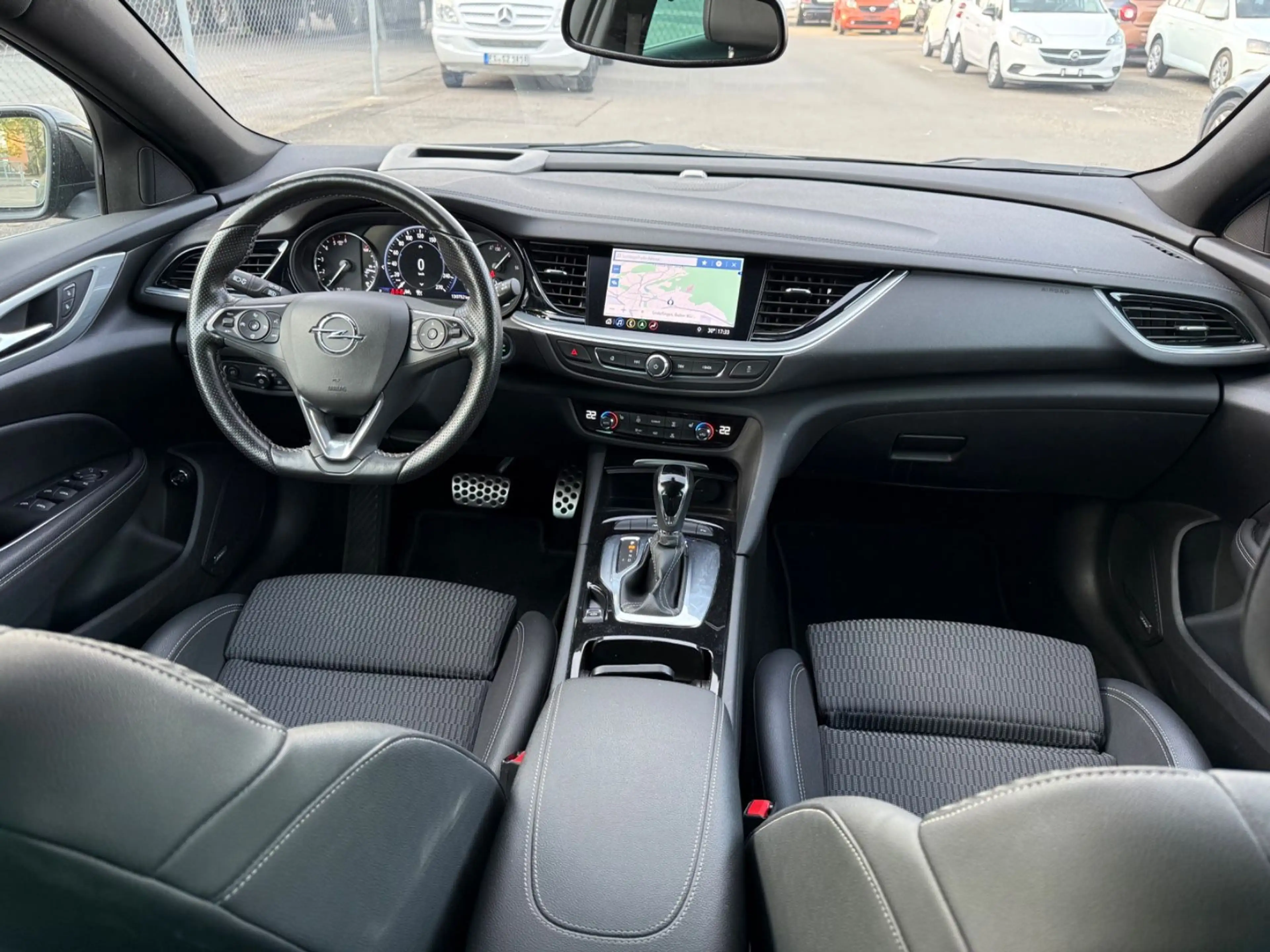 Opel Insignia B Sports Tourer Elegance — photo 2