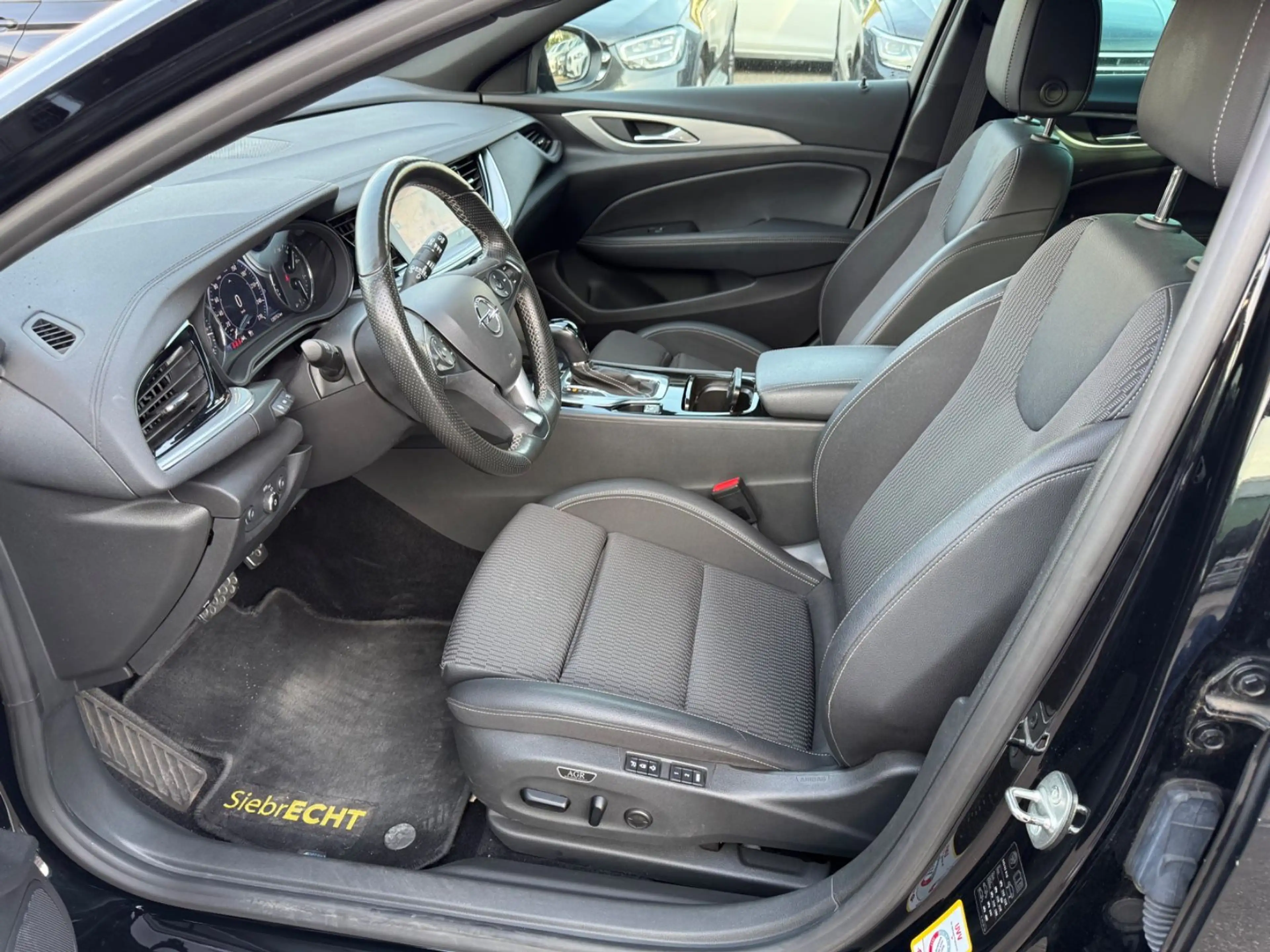 Opel Insignia B Sports Tourer Elegance — photo 11