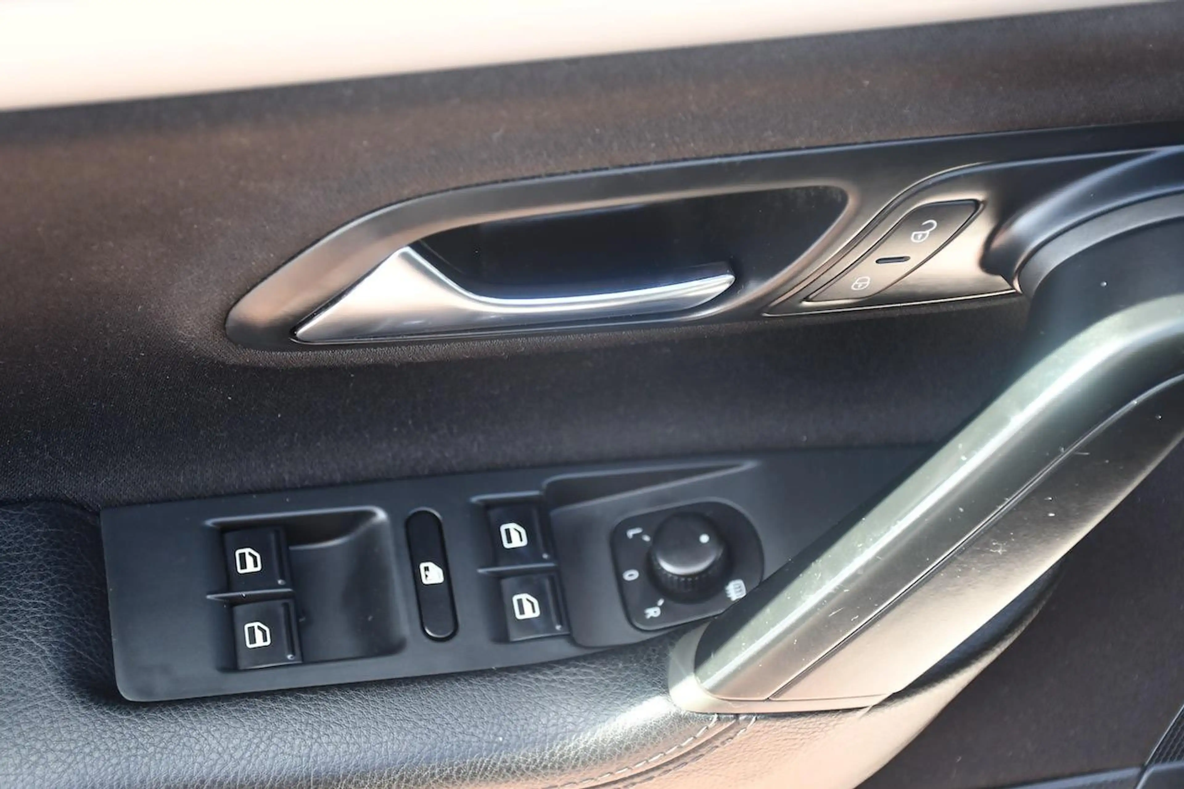 Volkswagen CC 2.0 TSI AUT|Navi|PANO|Stoelvw|Cruise|Trekhaak — photo 10