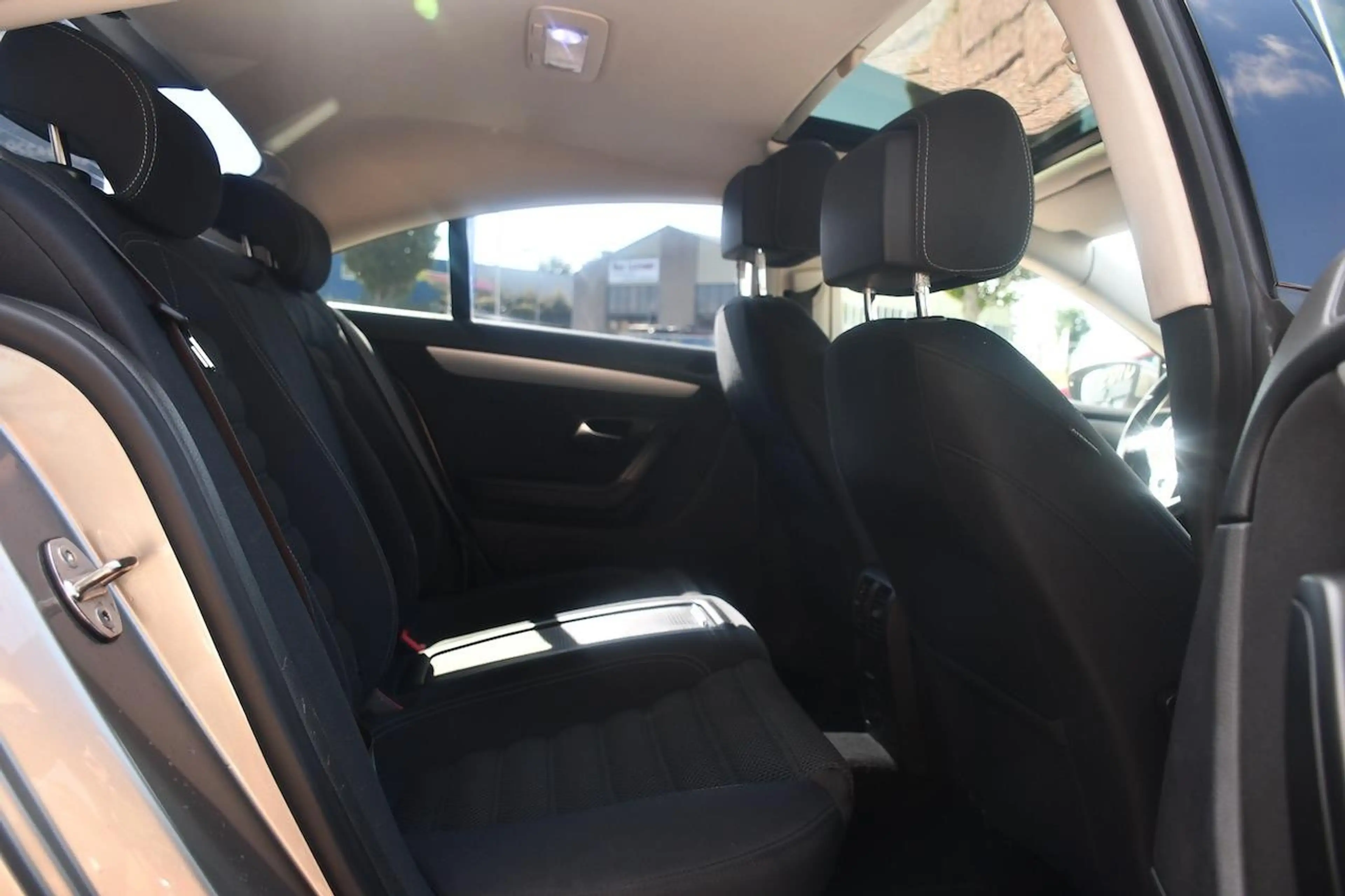 Volkswagen CC 2.0 TSI AUT|Navi|PANO|Stoelvw|Cruise|Trekhaak — photo 9