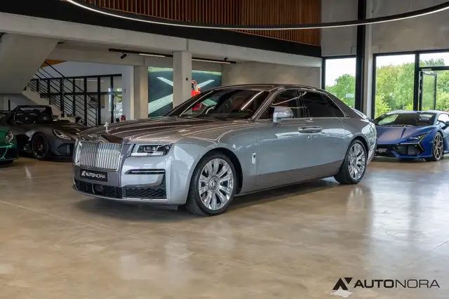 Rolls-Royce Ghost Two-tone Sternenhimmel Fond Entertainment
