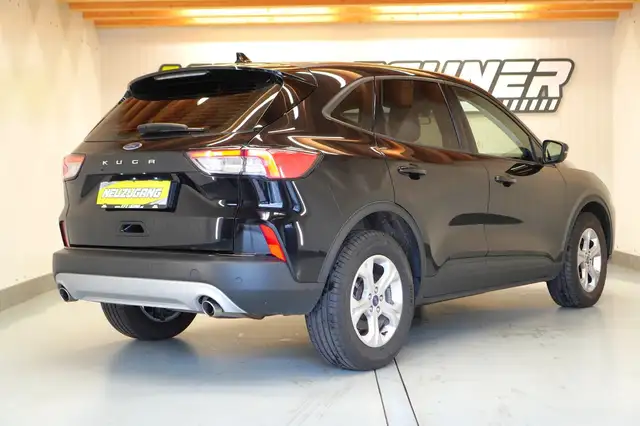 Ford Kuga view 4