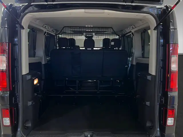Renault Trafic view 8