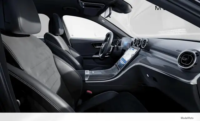 Mercedes-Benz C-Class view 4