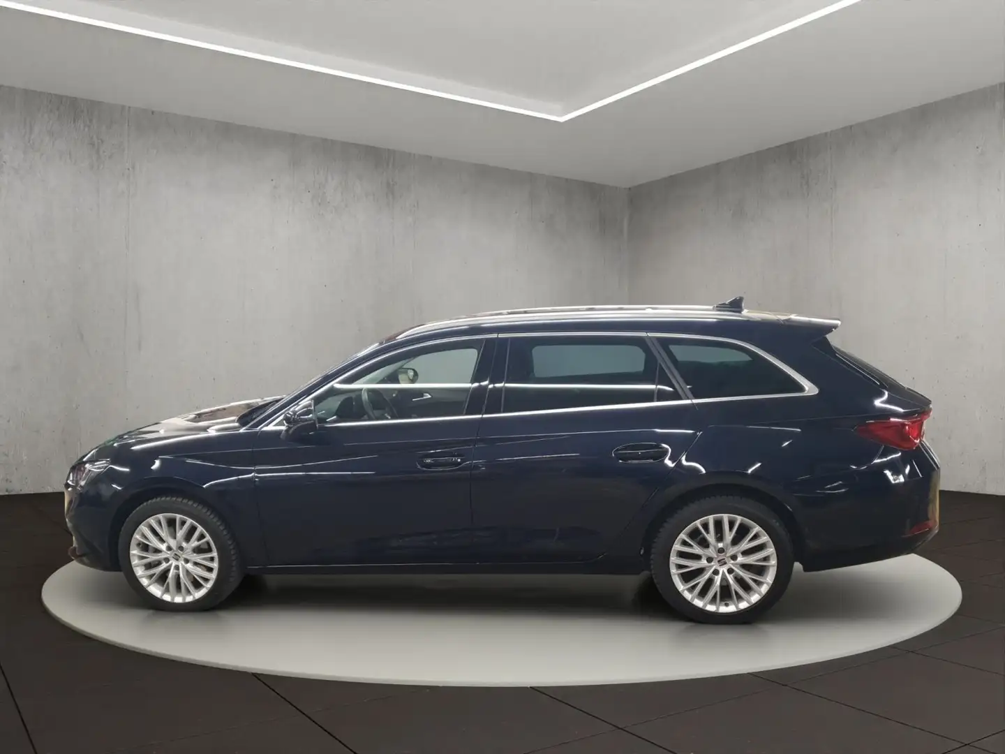 SEAT Leon Sportstourer XCELLENCE 2.0 TDI 7-Gang DSG Blau - 2