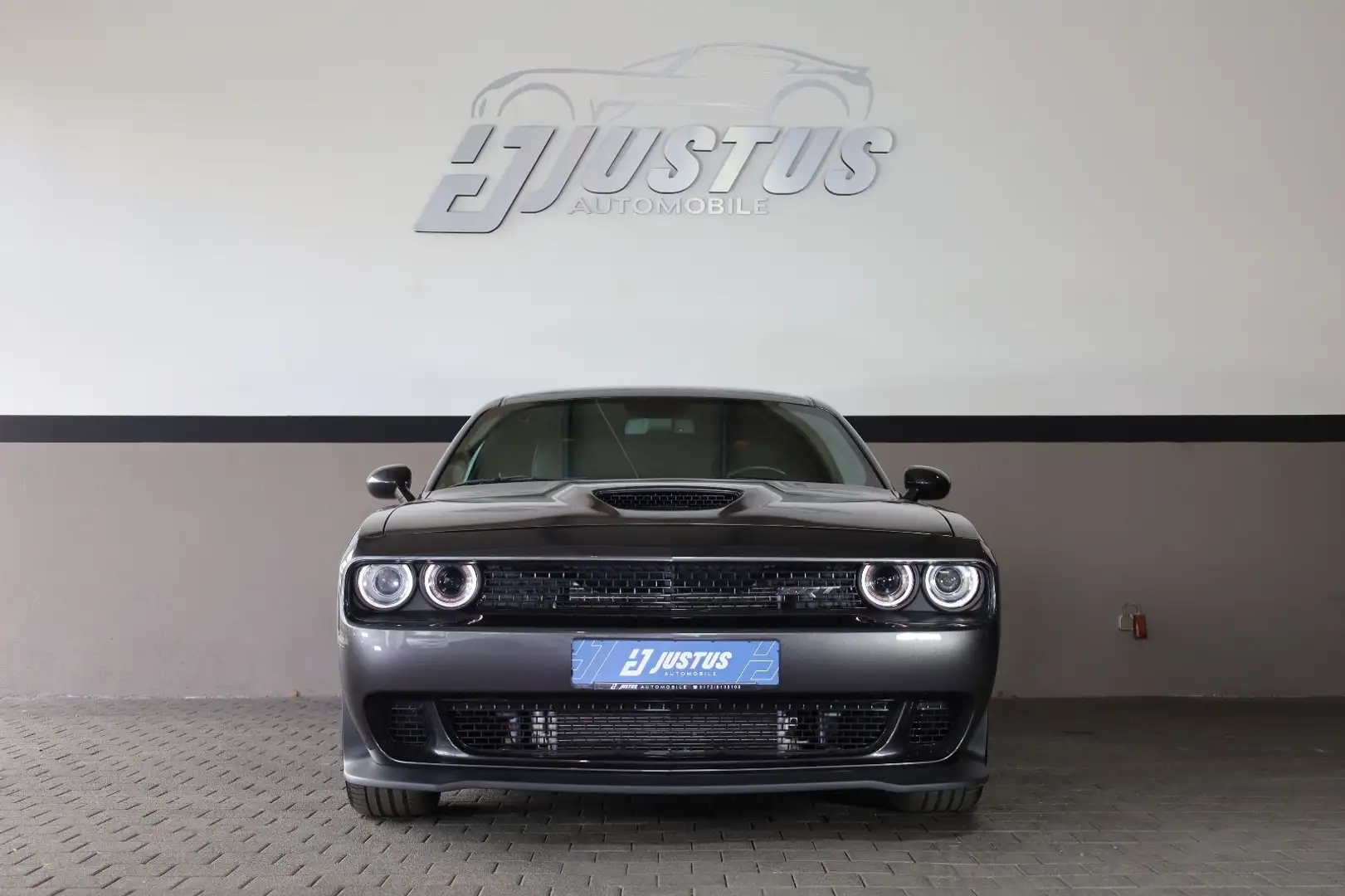 Dodge Challenger 5.7 R/T/KAMERA/SHZ/LHZ/BTH/MFL/R20 Gris - 2