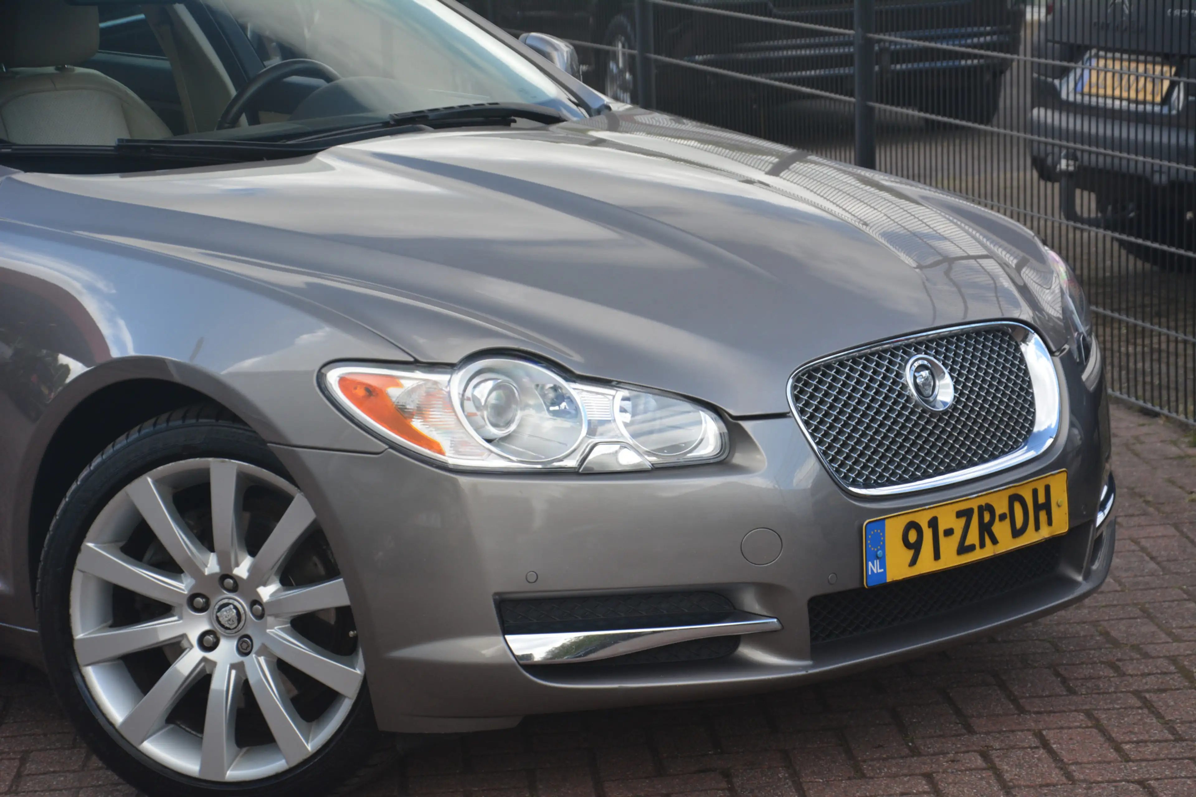 Jaguar XF 4.2 V8 Premium Luxury | Navigatie | Camera | Keyle — photo 4