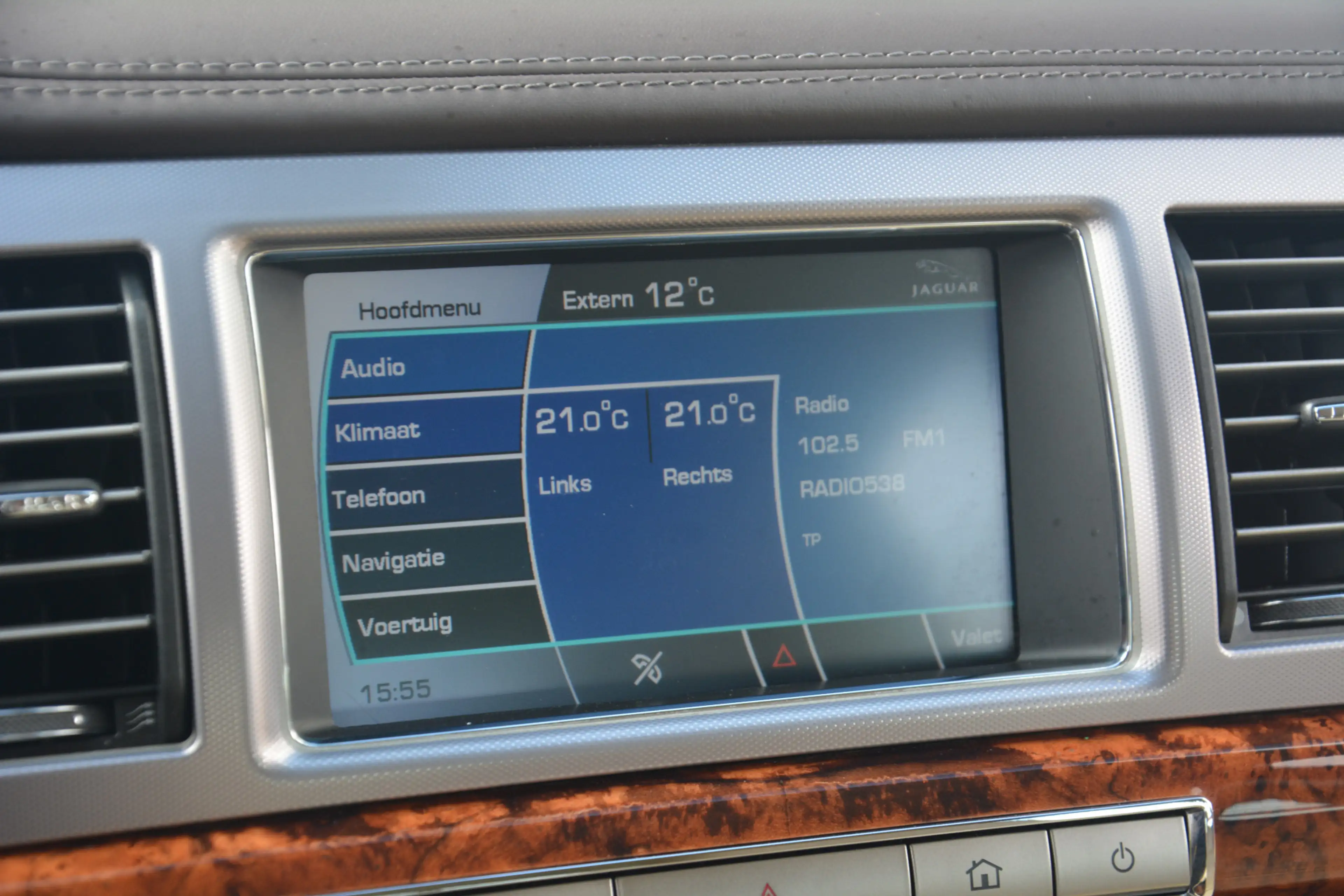 Jaguar XF 4.2 V8 Premium Luxury | Navigatie | Camera | Keyle — photo 16