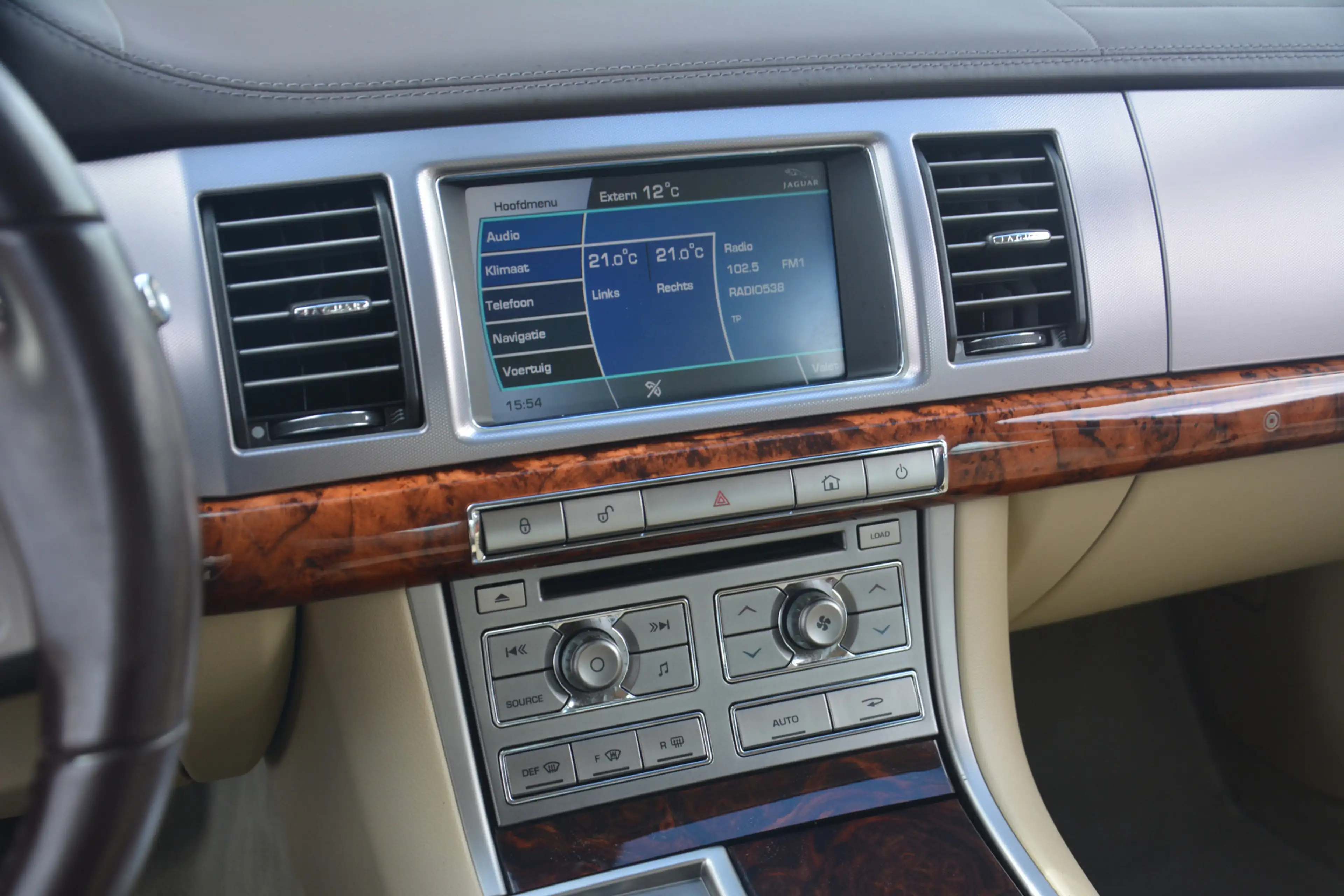 Jaguar XF 4.2 V8 Premium Luxury | Navigatie | Camera | Keyle — photo 14
