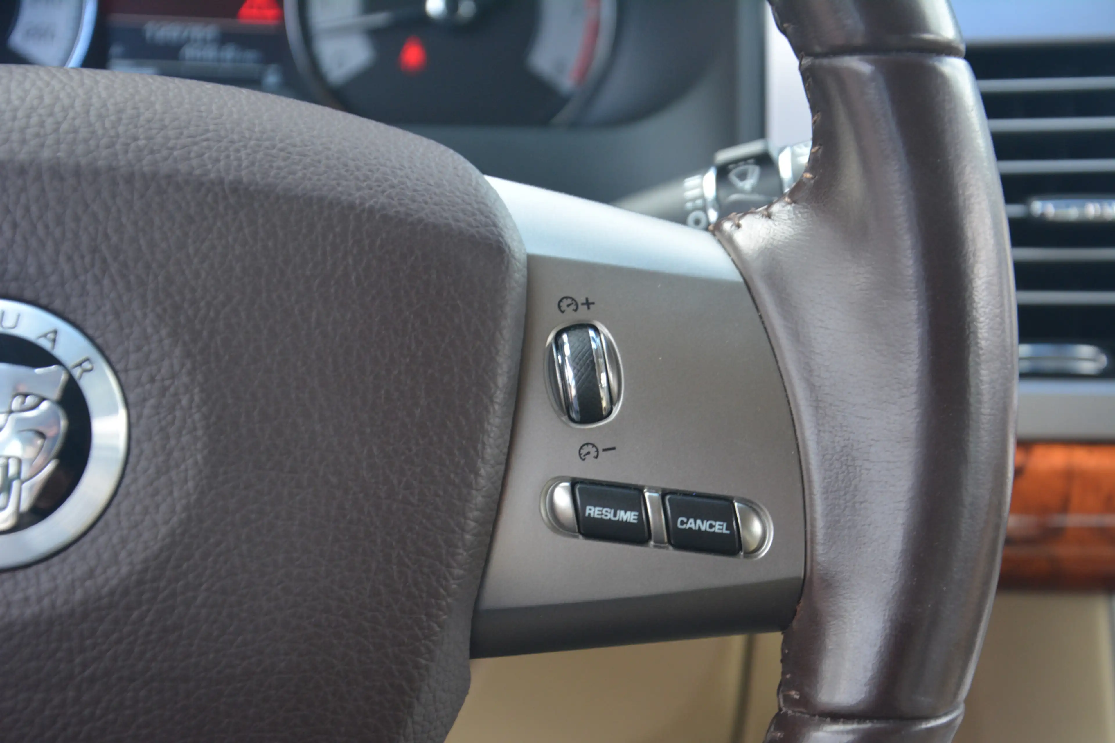 Jaguar XF 4.2 V8 Premium Luxury | Navigatie | Camera | Keyle — photo 20