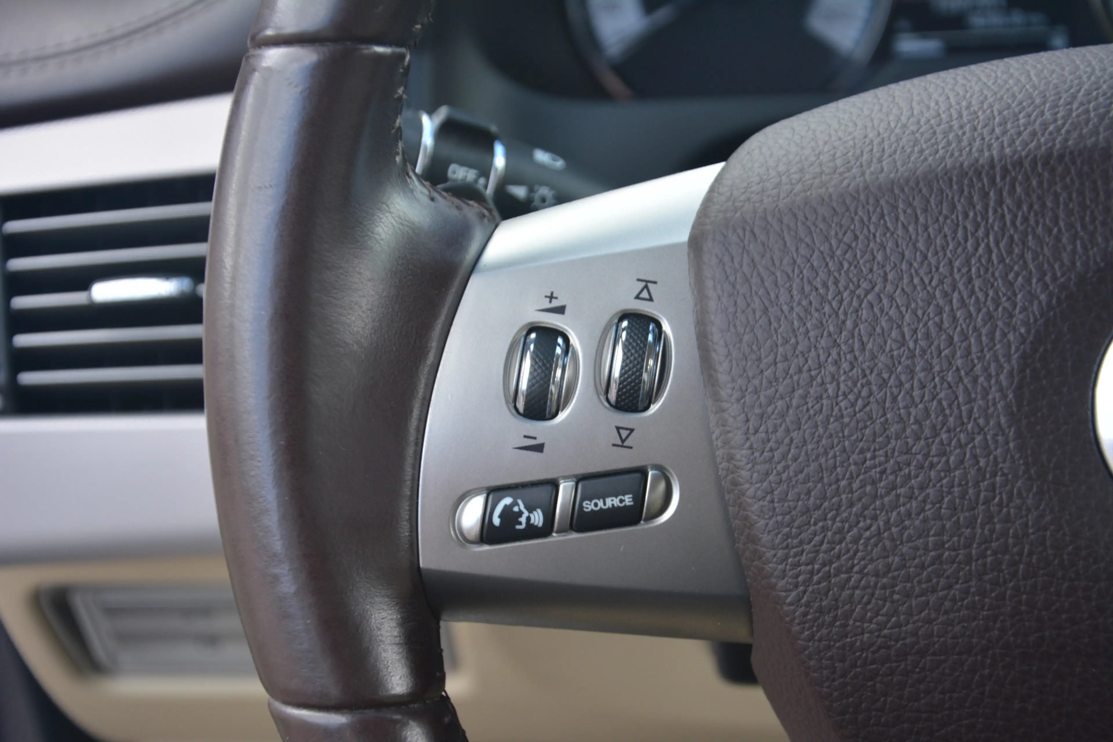 Jaguar XF 4.2 V8 Premium Luxury | Navigatie | Camera | Keyle — photo 19