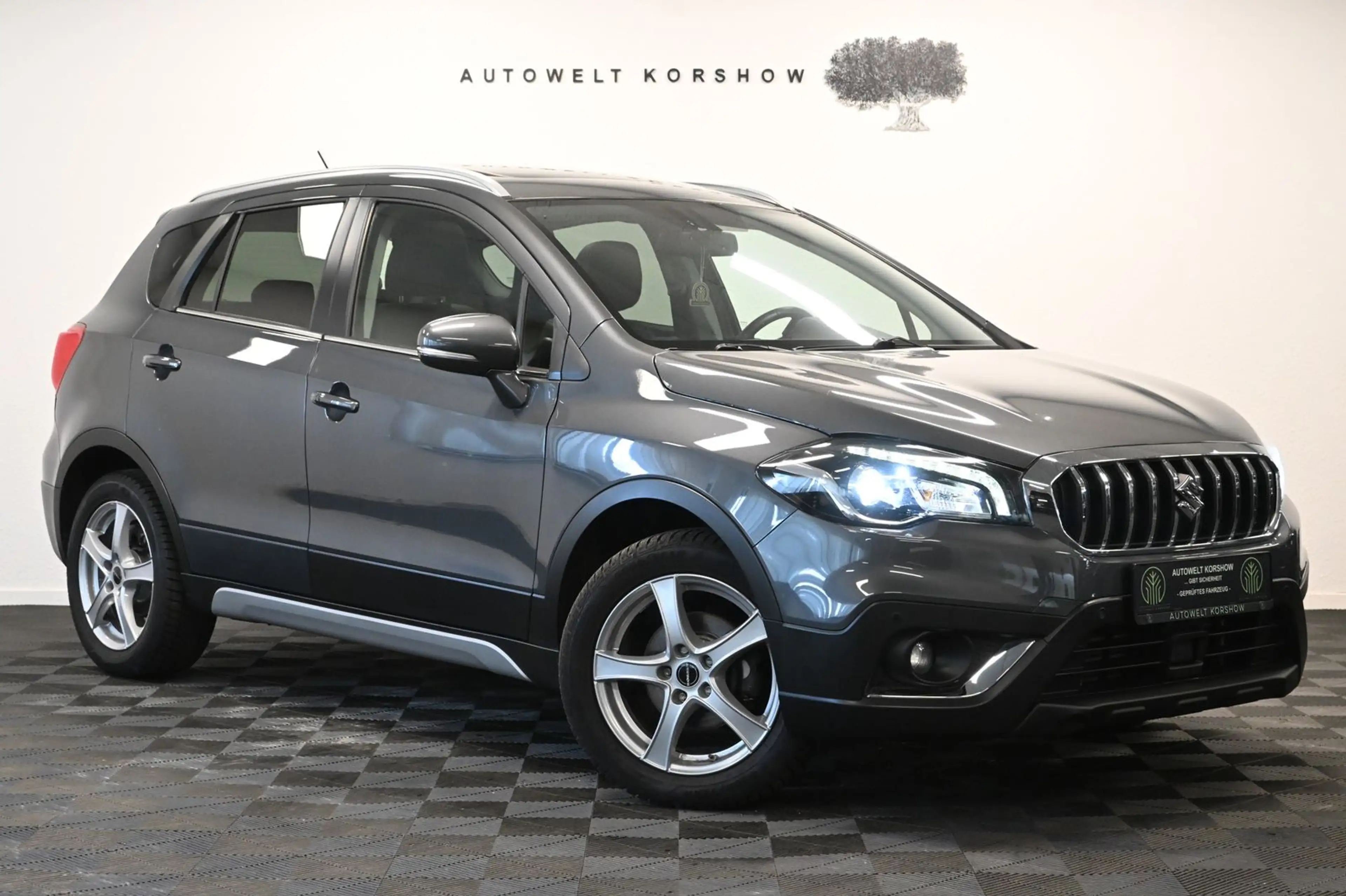 Suzuki SX4 S-Cross Club *KAMERA*LED*CARPLAY*SHZ*NAVI