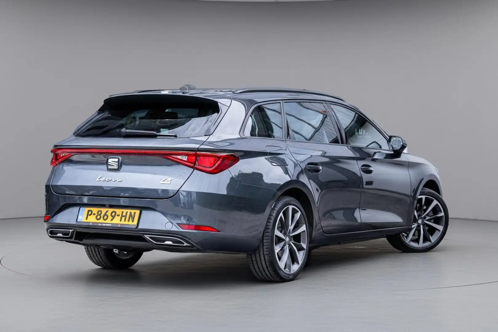 SEAT Leon e-Hybrid Sportstourer 1.4 TSI eHybrid PHEV FR |Camera|ACC|C Grau - 2