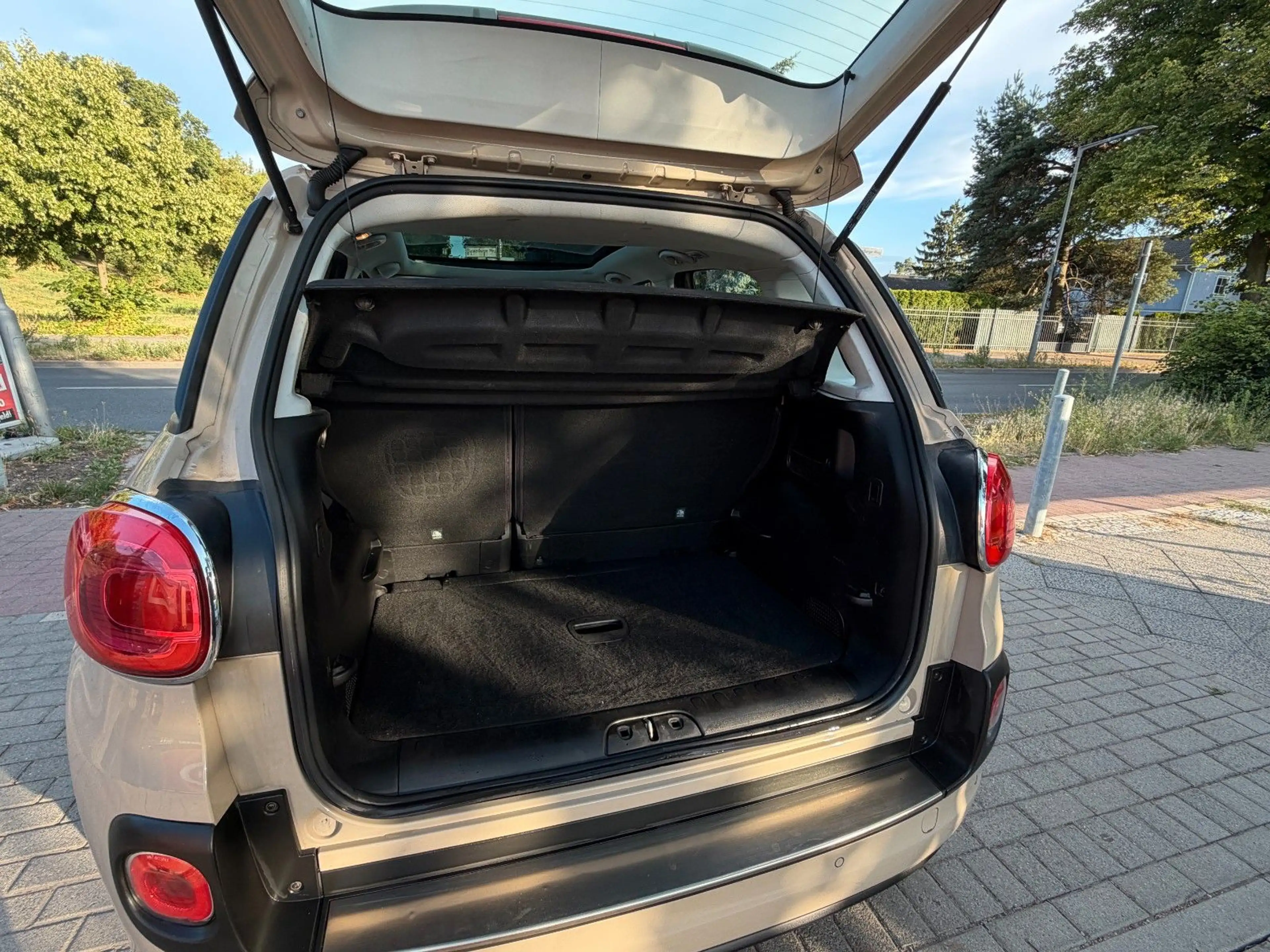 Fiat 500L Lounge 1.3JTD*Panorama*Klimaaut.*Temp*PDC — photo 10