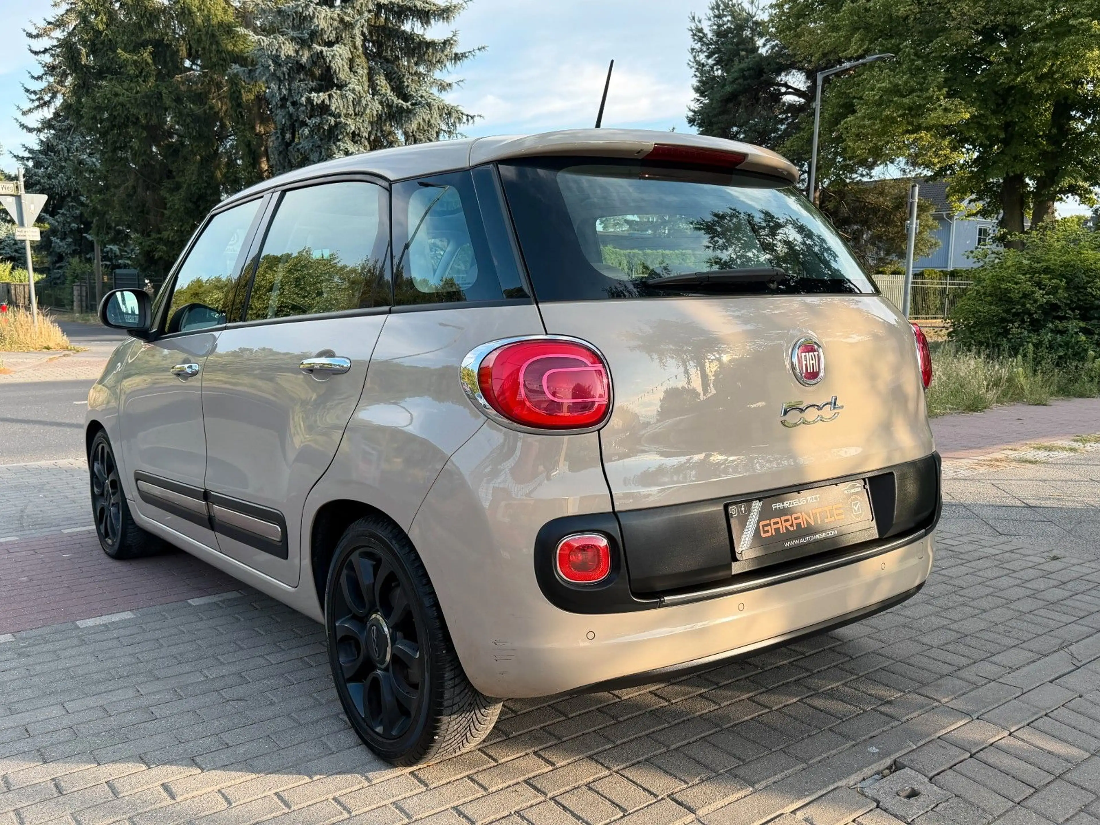 Fiat 500L Lounge 1.3JTD*Panorama*Klimaaut.*Temp*PDC — photo 6