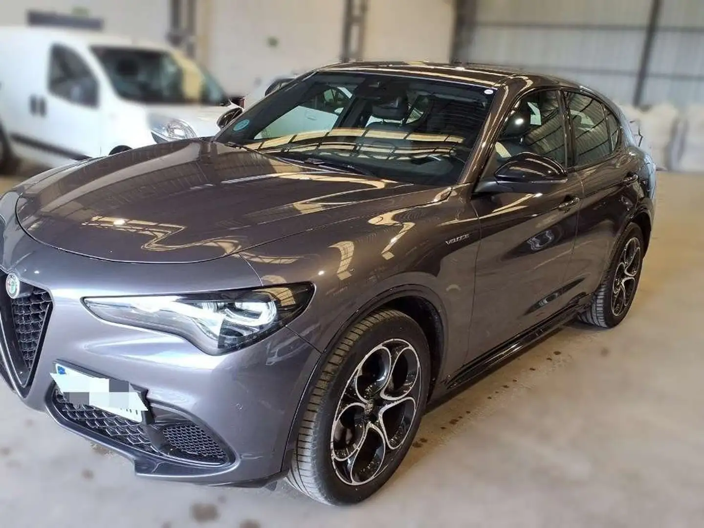 Alfa Romeo Stelvio 2.2 Diésel 154kW (210CV) Veloce Q4 Gris - 2