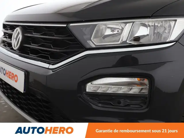 Volkswagen T-Roc view 25
