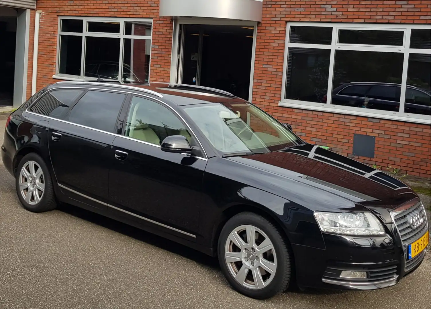 Audi A6 Avant 2.0 Tdi Aut 185.618Km! Leder Sportint Navi T Zwart - 1