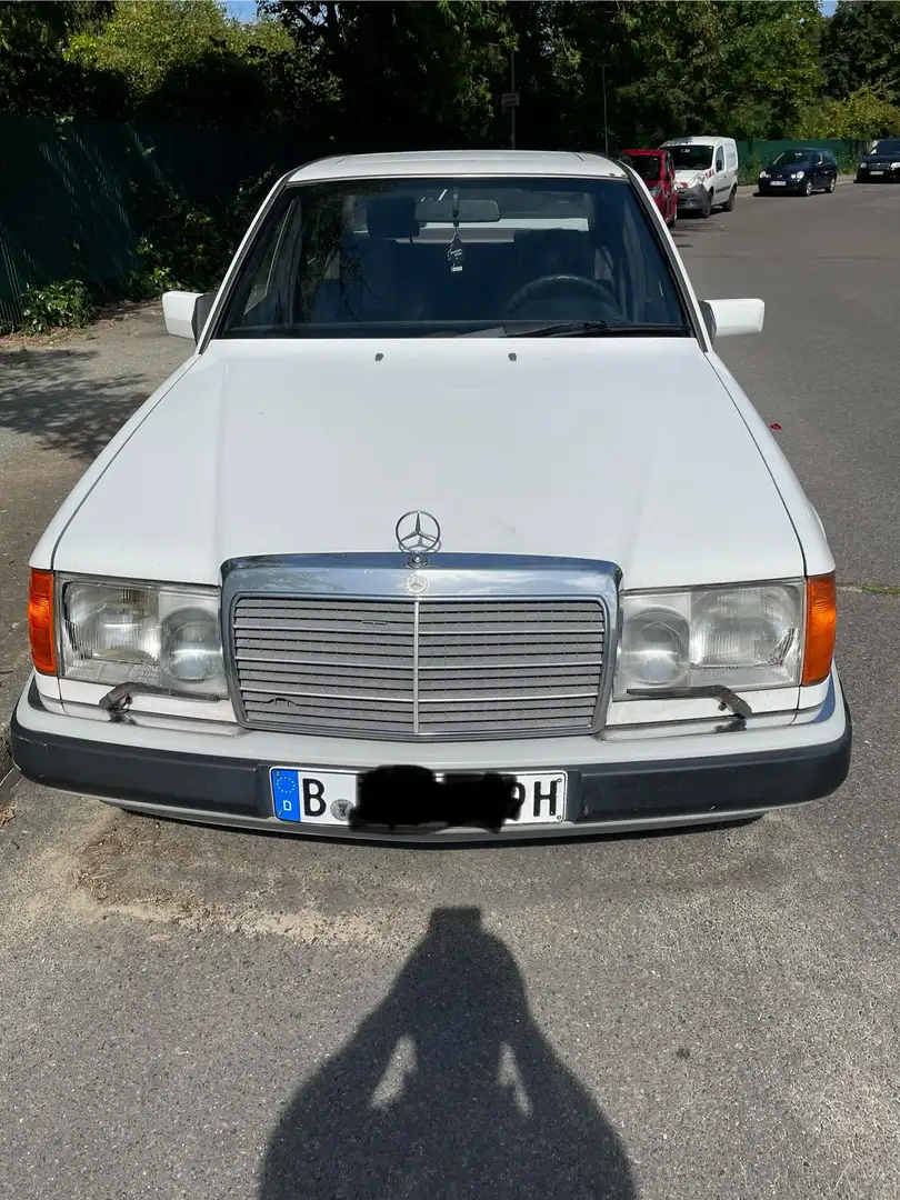 Mercedes-Benz E 260 4Matic - 1