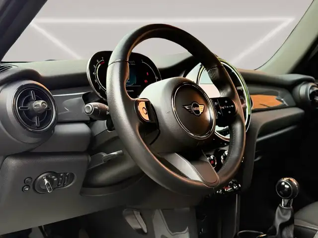 Mini Cooper Cooper view 10