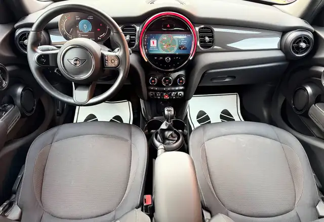 Mini Cooper Cooper view 14