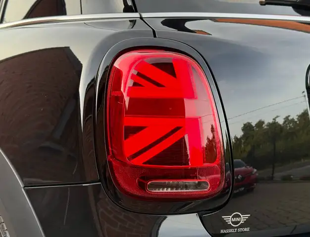 Mini Cooper Cooper view 9