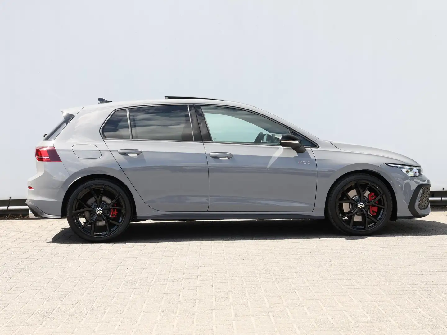 Volkswagen Golf GTI 2.0 TSI 265 pk DSG | Panoramadak | Camera | Stoel- Grigio - 2
